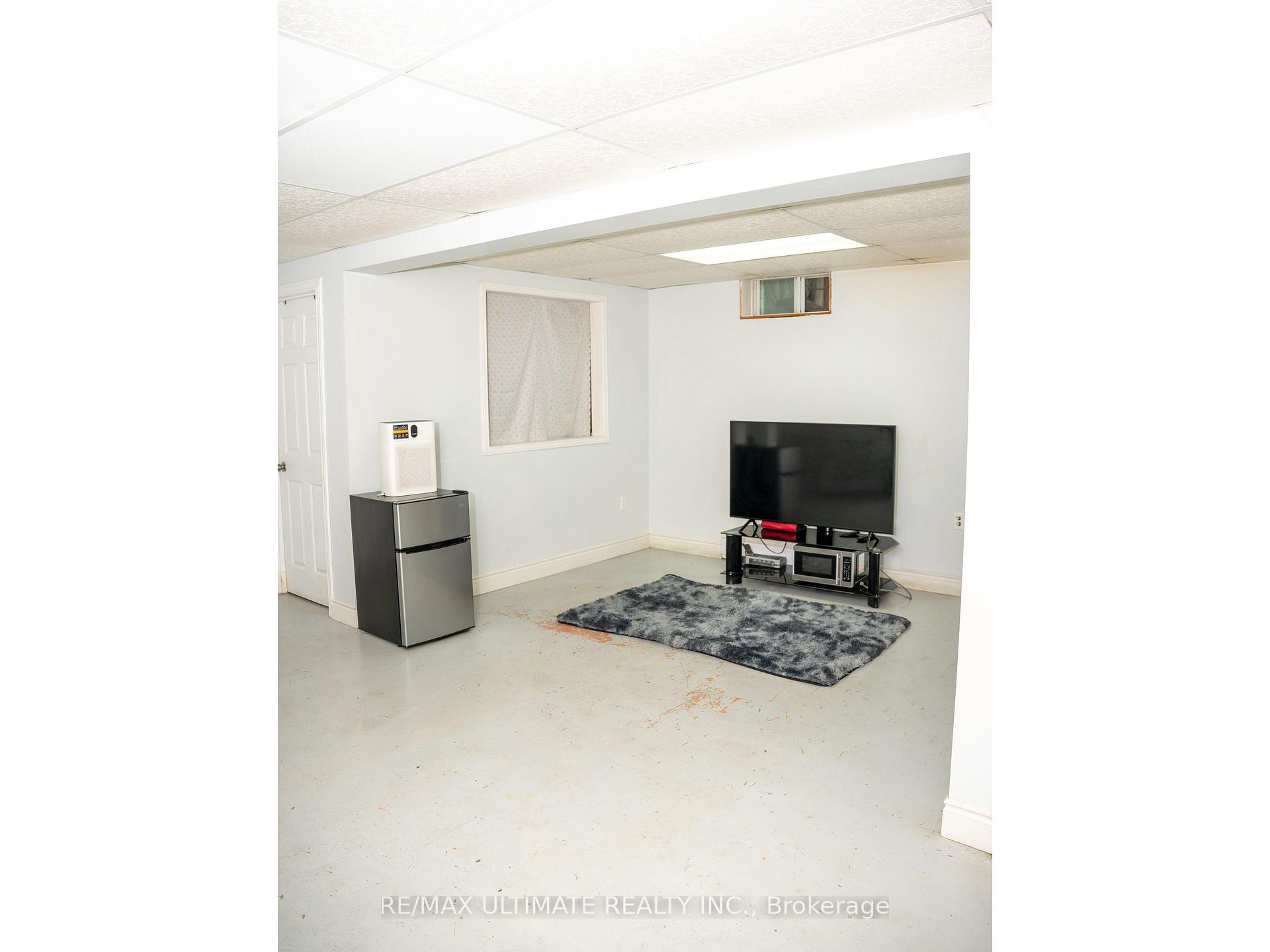 Photo 5 of 1139 15th Street, Owen Sound — HOMEH