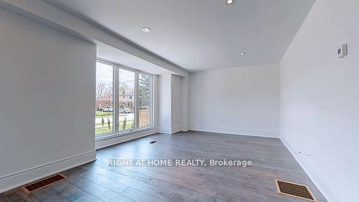 Photo 4 of 82 Ellington Drive, Scarborough, Wexford-Maryvale — HOMEH