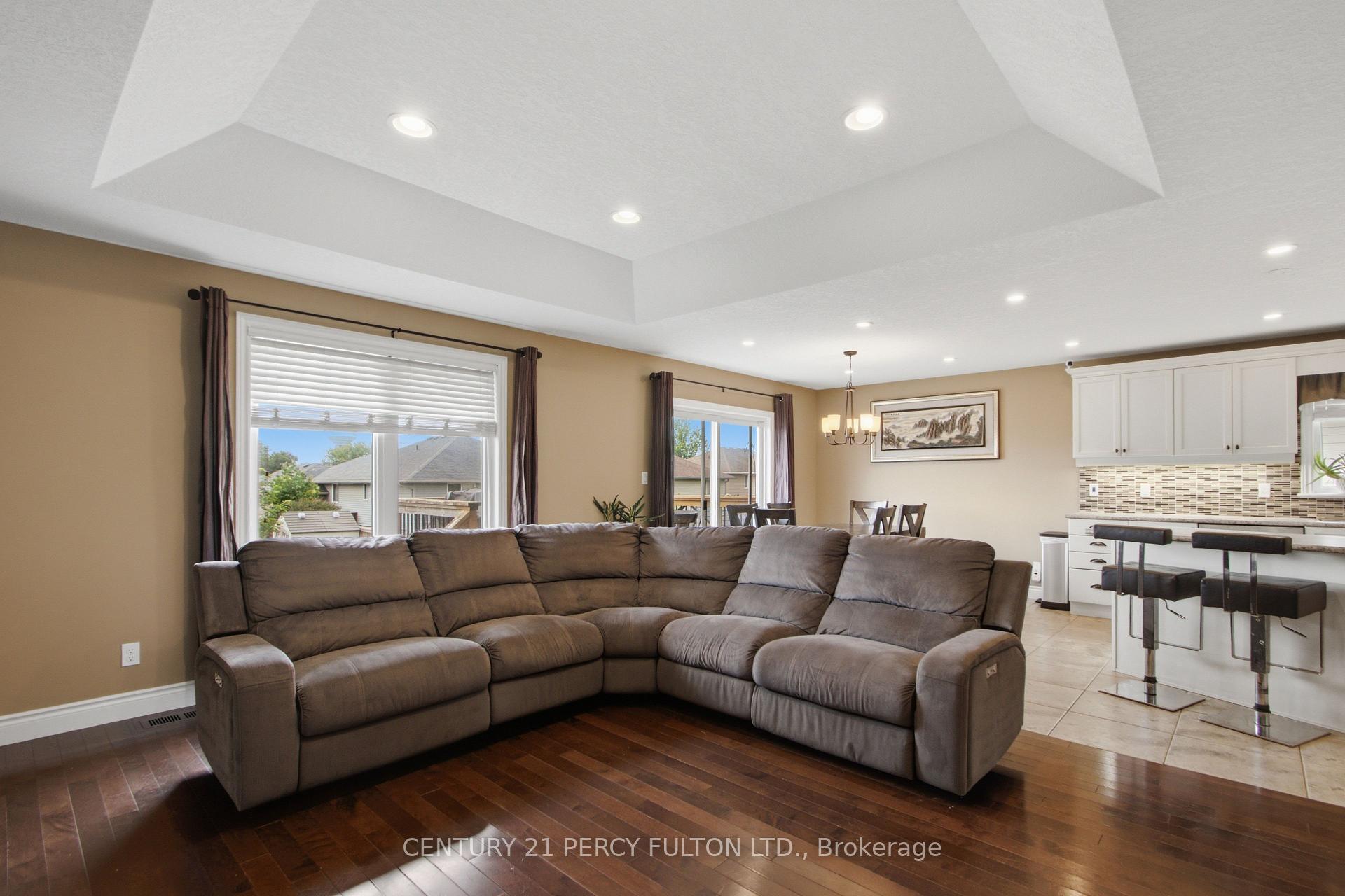 Photo 15 of 28 Freedom Crescent, Quinte West, Sidney Ward — HOMEH