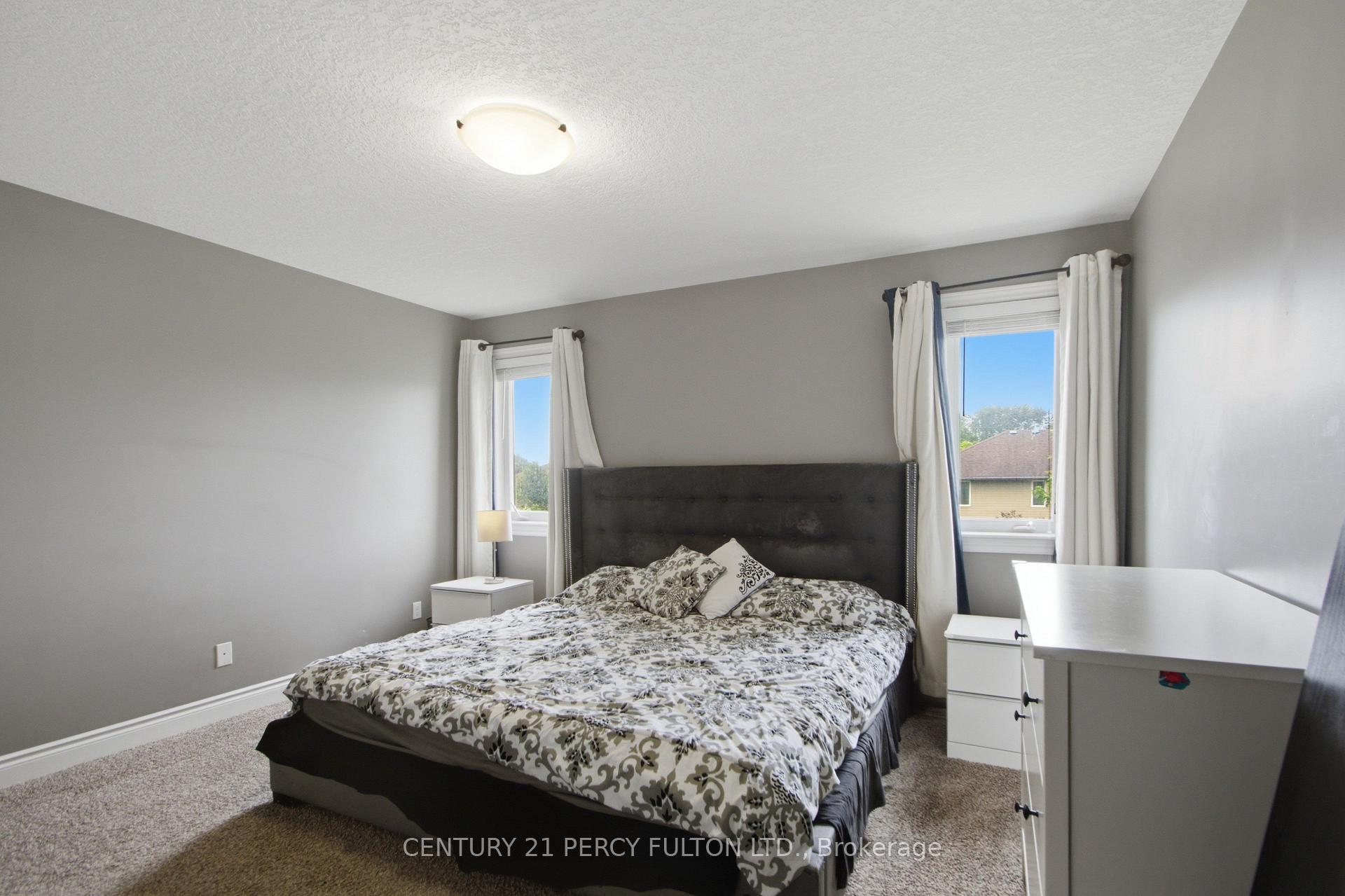 Photo 17 of 28 Freedom Crescent, Quinte West, Sidney Ward — HOMEH