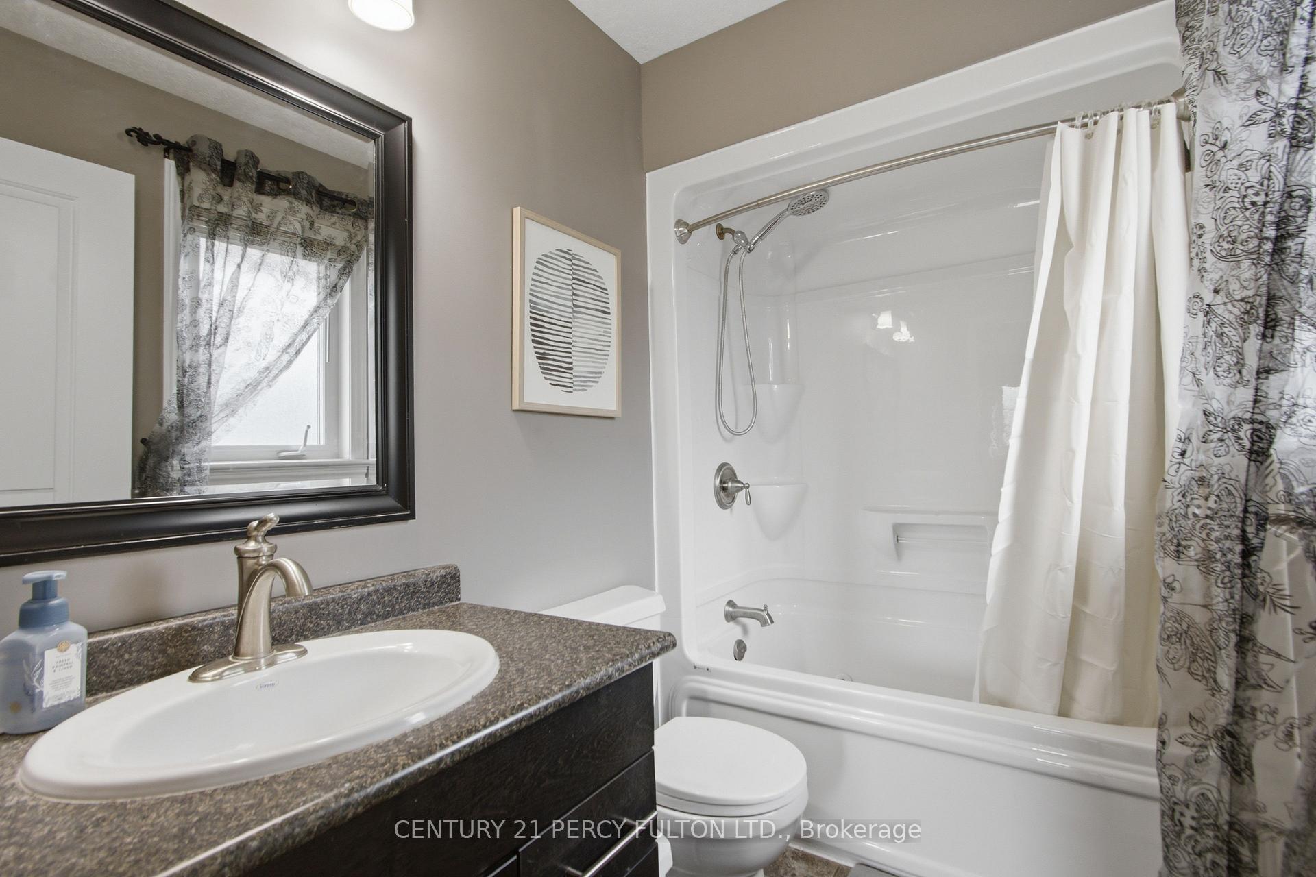 Photo 19 of 28 Freedom Crescent, Quinte West, Sidney Ward — HOMEH