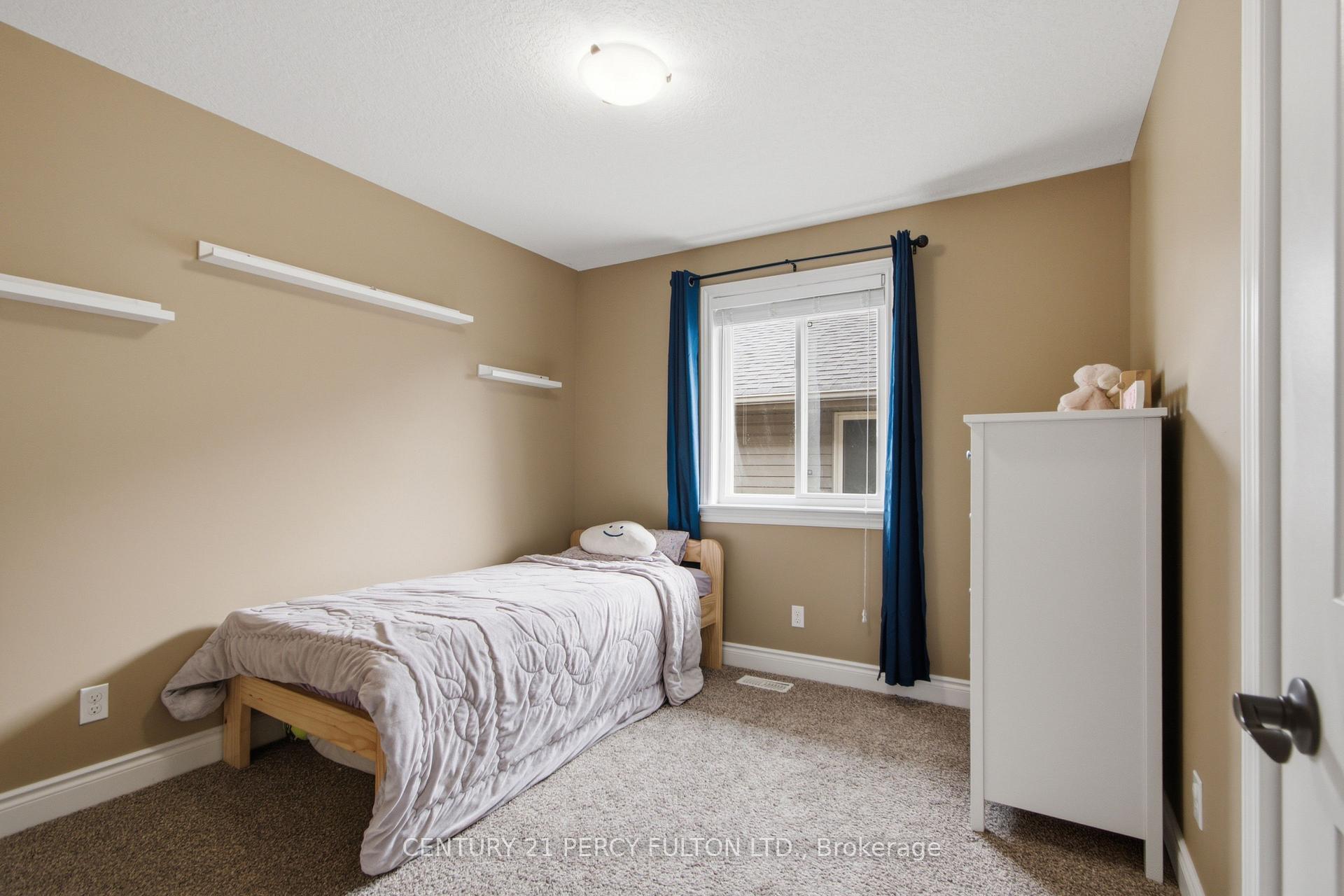 Photo 20 of 28 Freedom Crescent, Quinte West, Sidney Ward — HOMEH