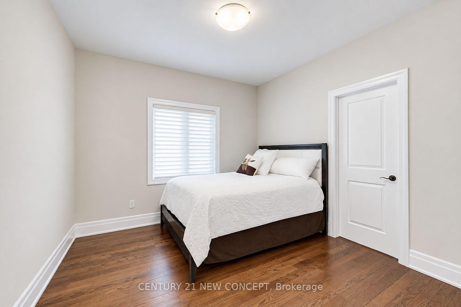 Photo 100 of 104 Burns Boulevard, King, King City — HOMEH