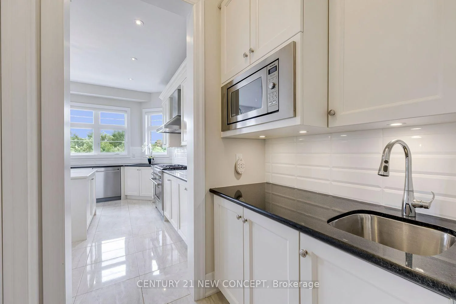 Photo 66 of 104 Burns Boulevard, King, King City — HOMEH