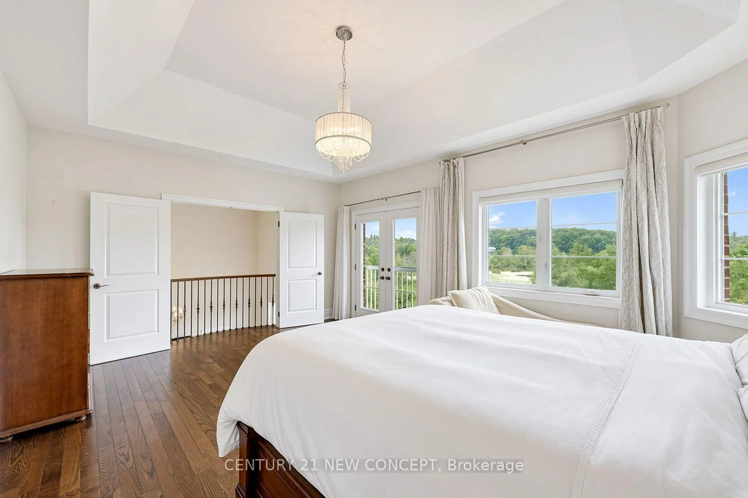 Photo 84 of 104 Burns Boulevard, King, King City — HOMEH