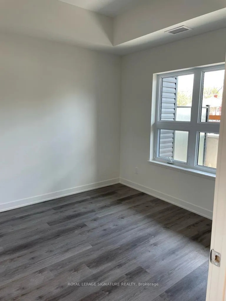 Photo 15 of Unit 112, 110 Fergus Avenue, Kitchener, Stanley Park — HOMEH