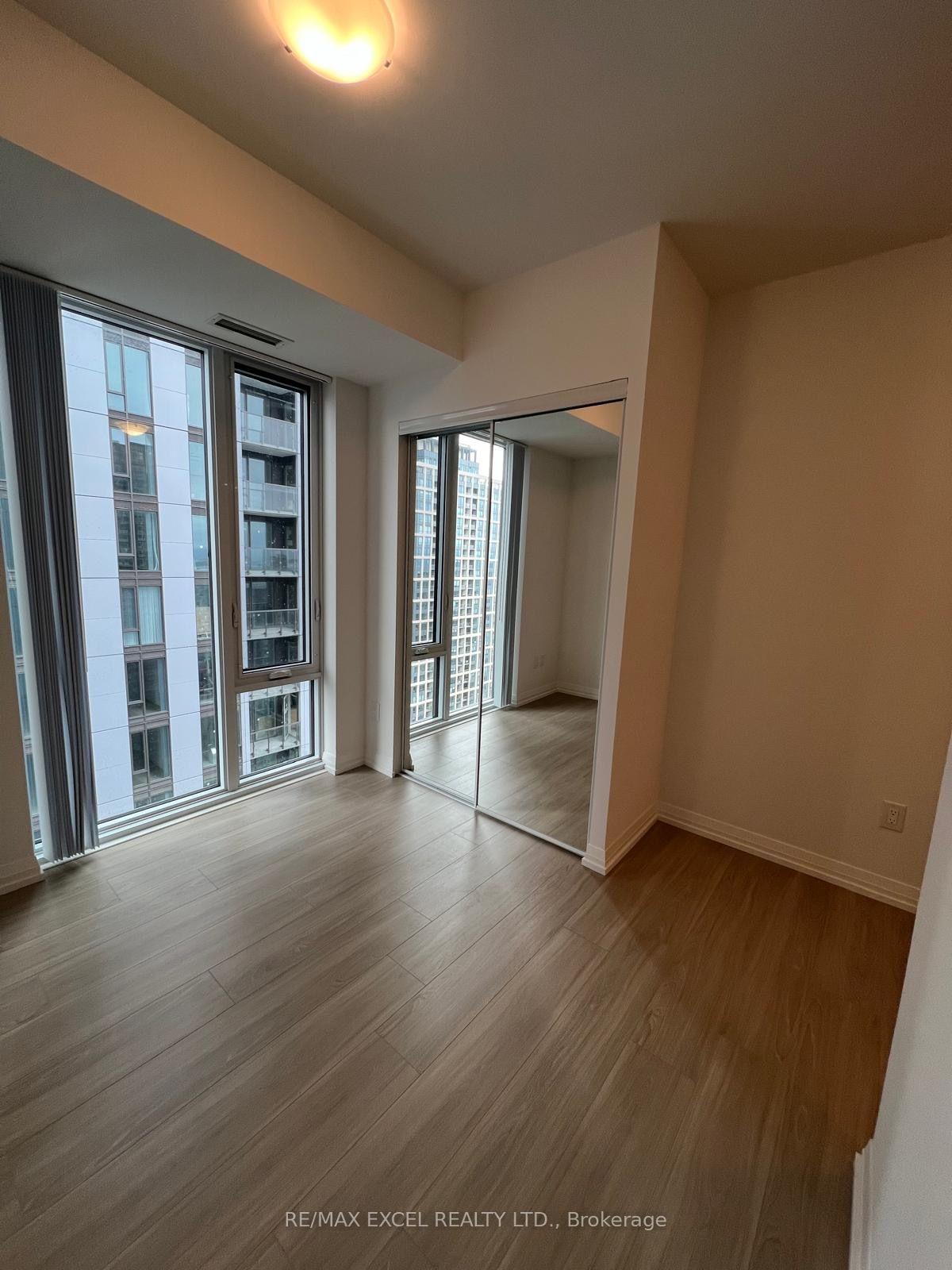 Photo 7 of Unit 4305, 8 Widmer Street, Toronto, Waterfront Communities — HOMEH