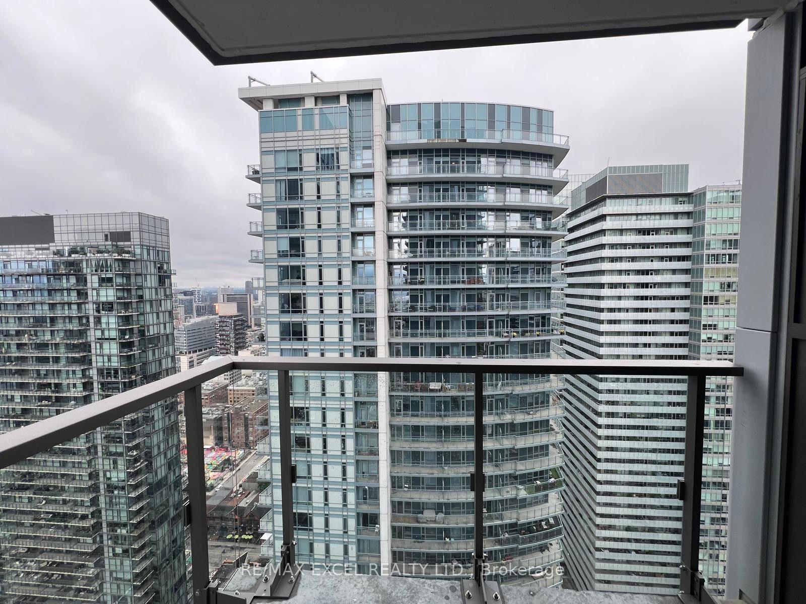 Photo 12 of Unit 4305, 8 Widmer Street, Toronto, Waterfront Communities — HOMEH