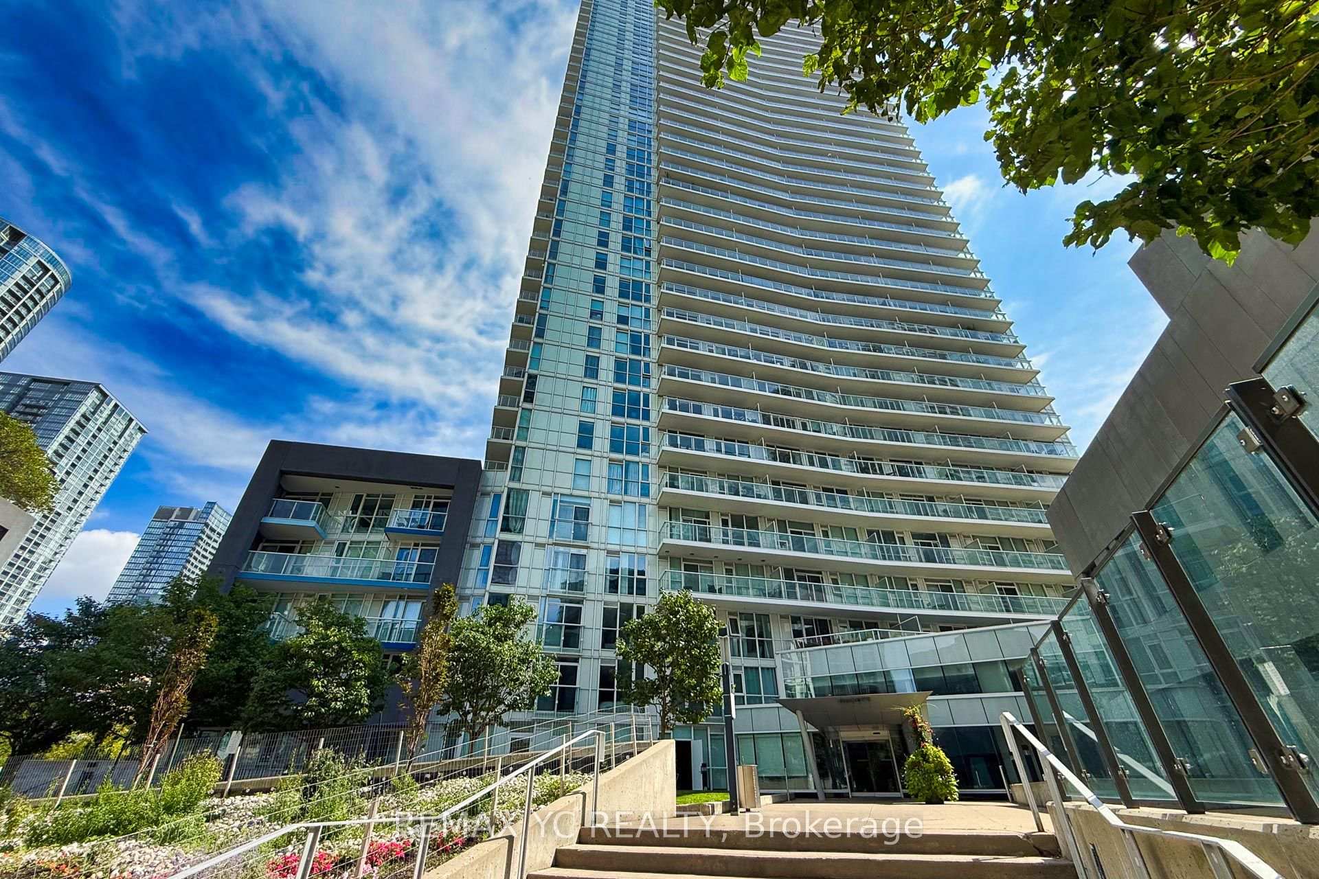 Photo 1 of Unit 4611, 75 Queens Wharf Road, Toronto, Waterfront Communities — HOMEH