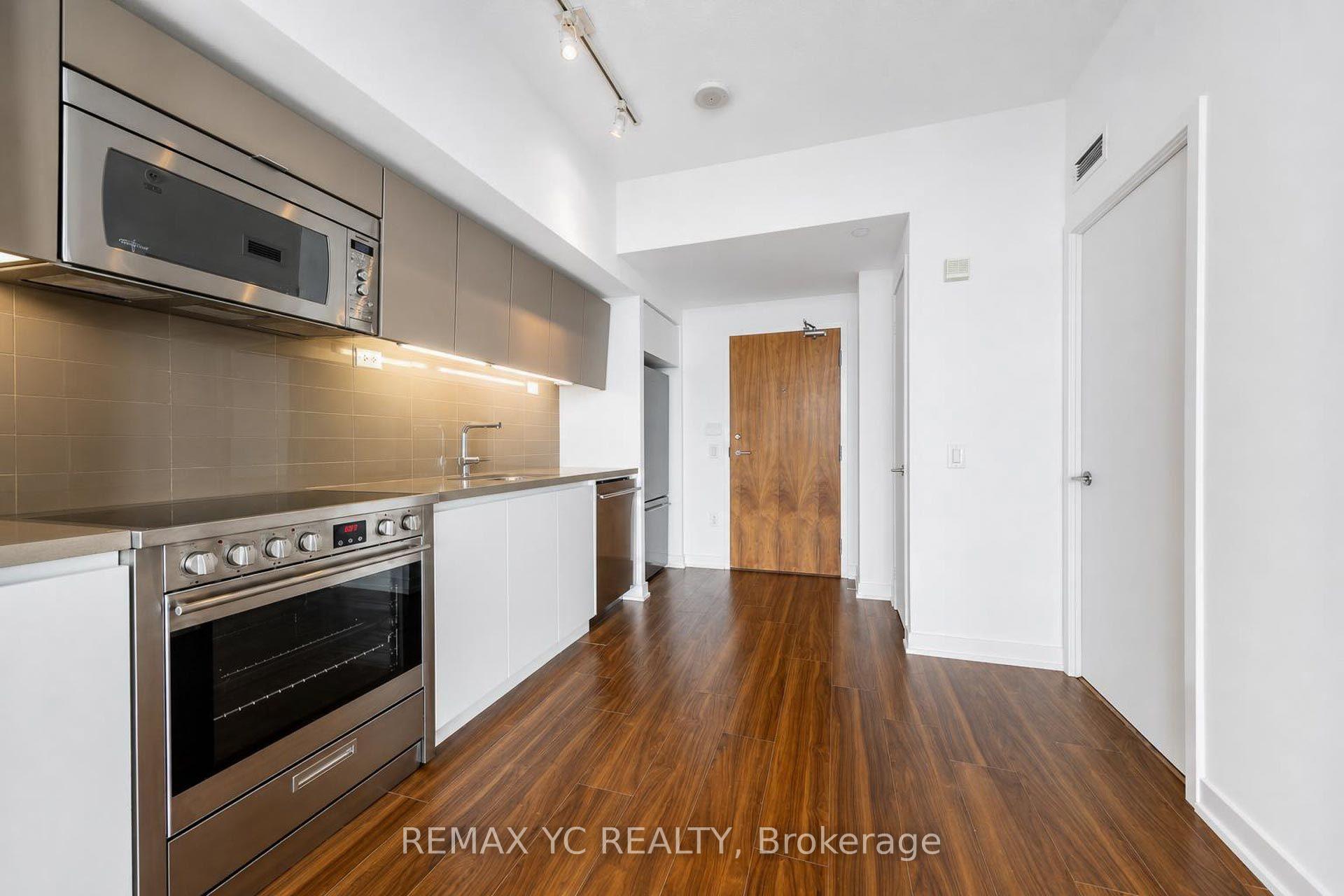 Photo 3 of Unit 4611, 75 Queens Wharf Road, Toronto, Waterfront Communities — HOMEH