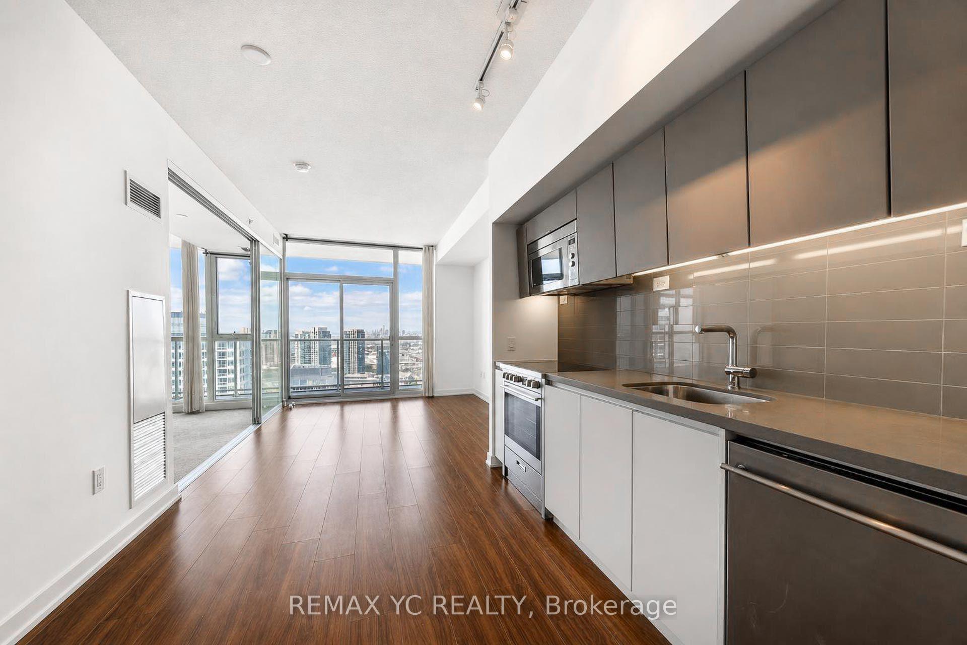 Photo 4 of Unit 4611, 75 Queens Wharf Road, Toronto, Waterfront Communities — HOMEH