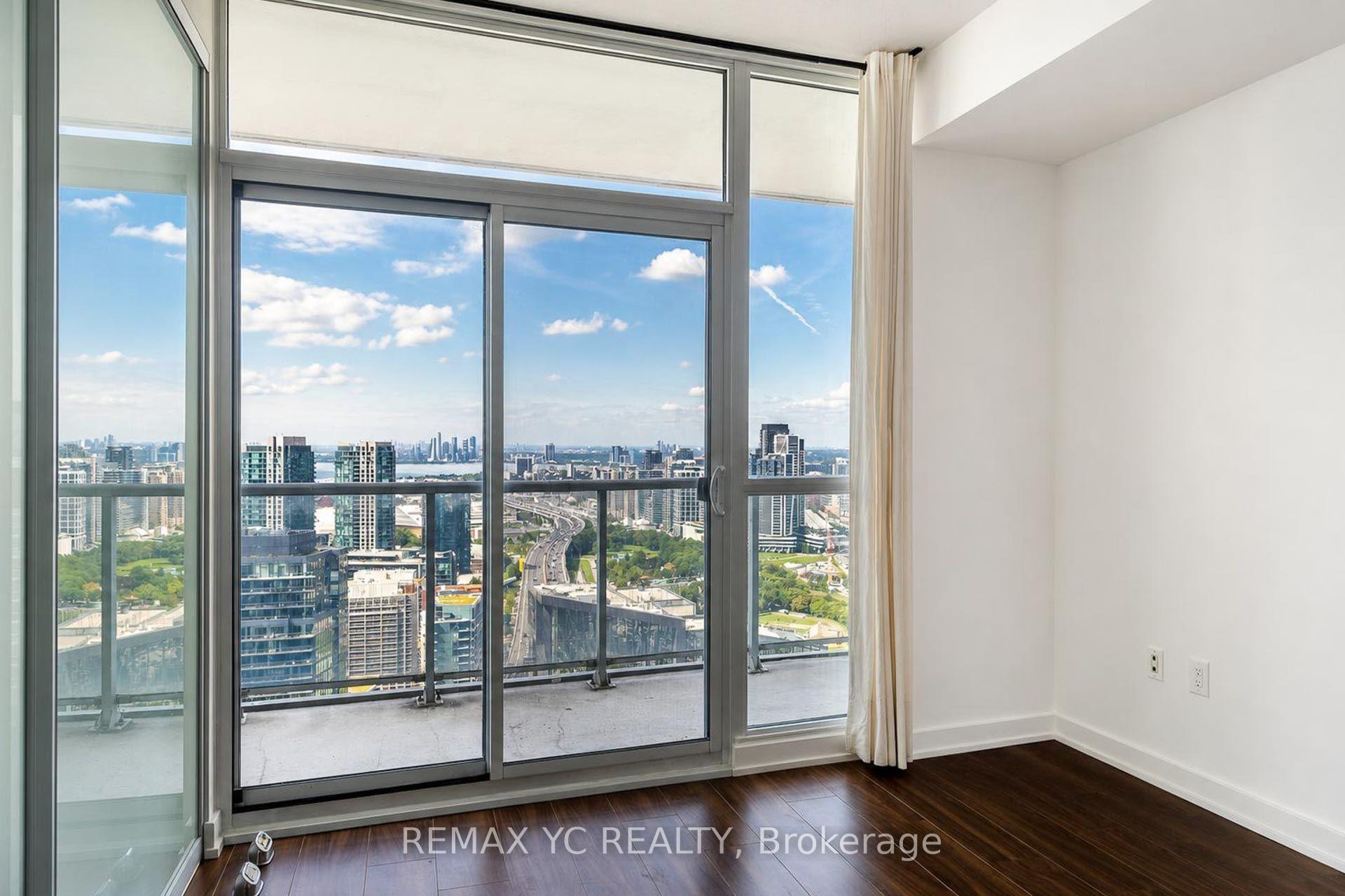 Photo 10 of Unit 4611, 75 Queens Wharf Road, Toronto, Waterfront Communities — HOMEH