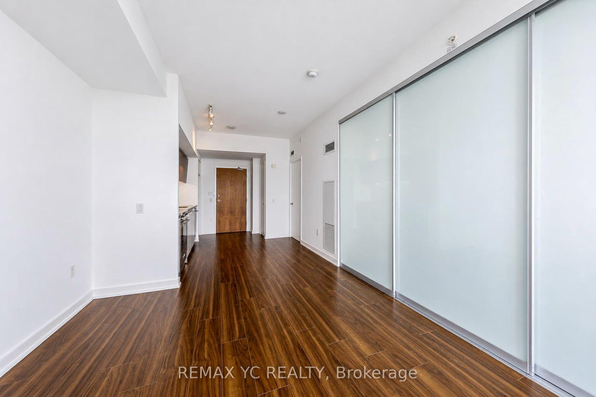 Photo 11 of Unit 4611, 75 Queens Wharf Road, Toronto, Waterfront Communities — HOMEH