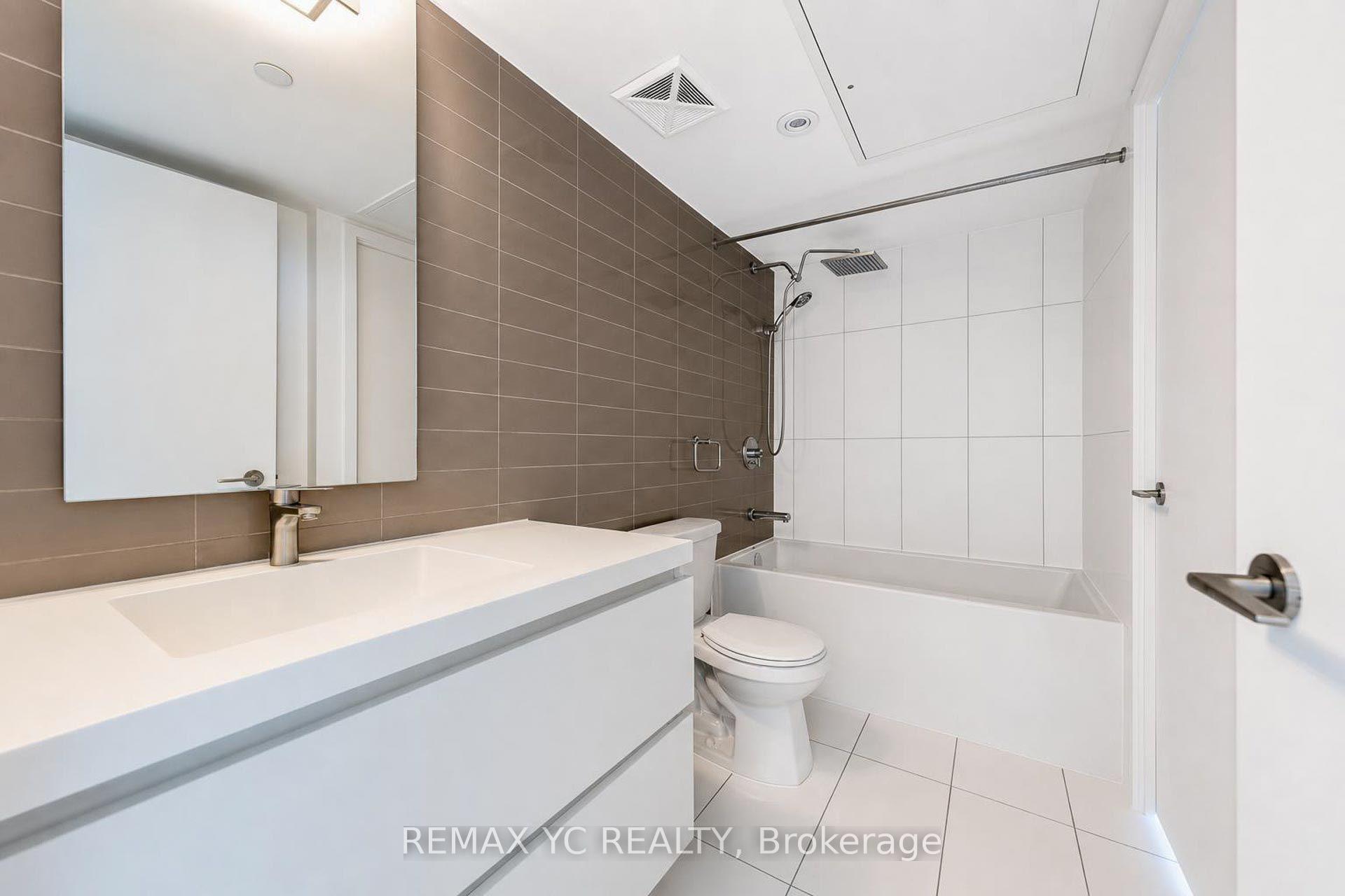 Photo 13 of Unit 4611, 75 Queens Wharf Road, Toronto, Waterfront Communities — HOMEH