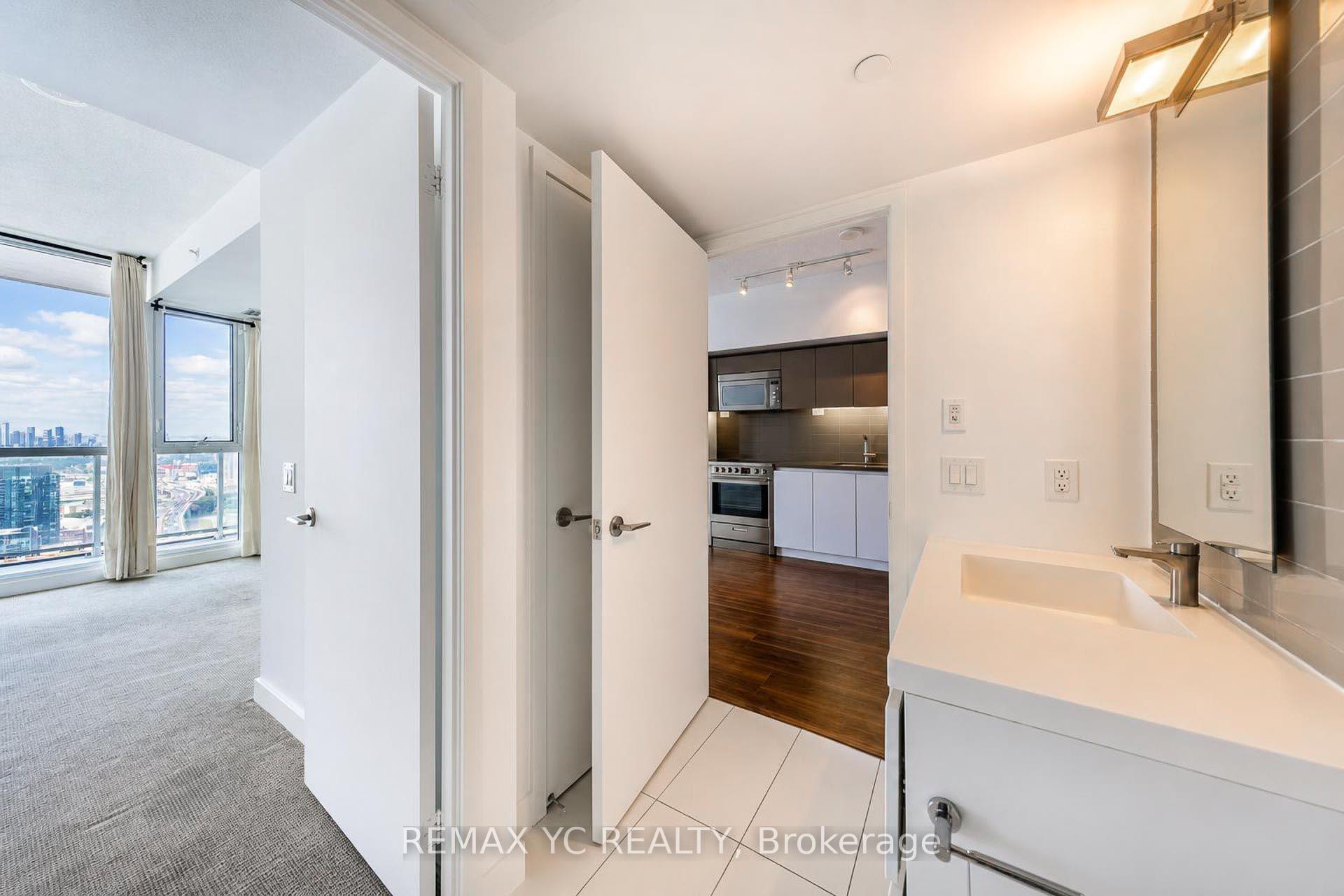Photo 15 of Unit 4611, 75 Queens Wharf Road, Toronto, Waterfront Communities — HOMEH