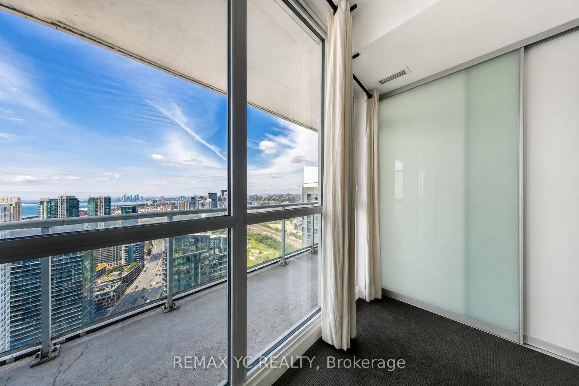 Photo 17 of Unit 4611, 75 Queens Wharf Road, Toronto, Waterfront Communities — HOMEH