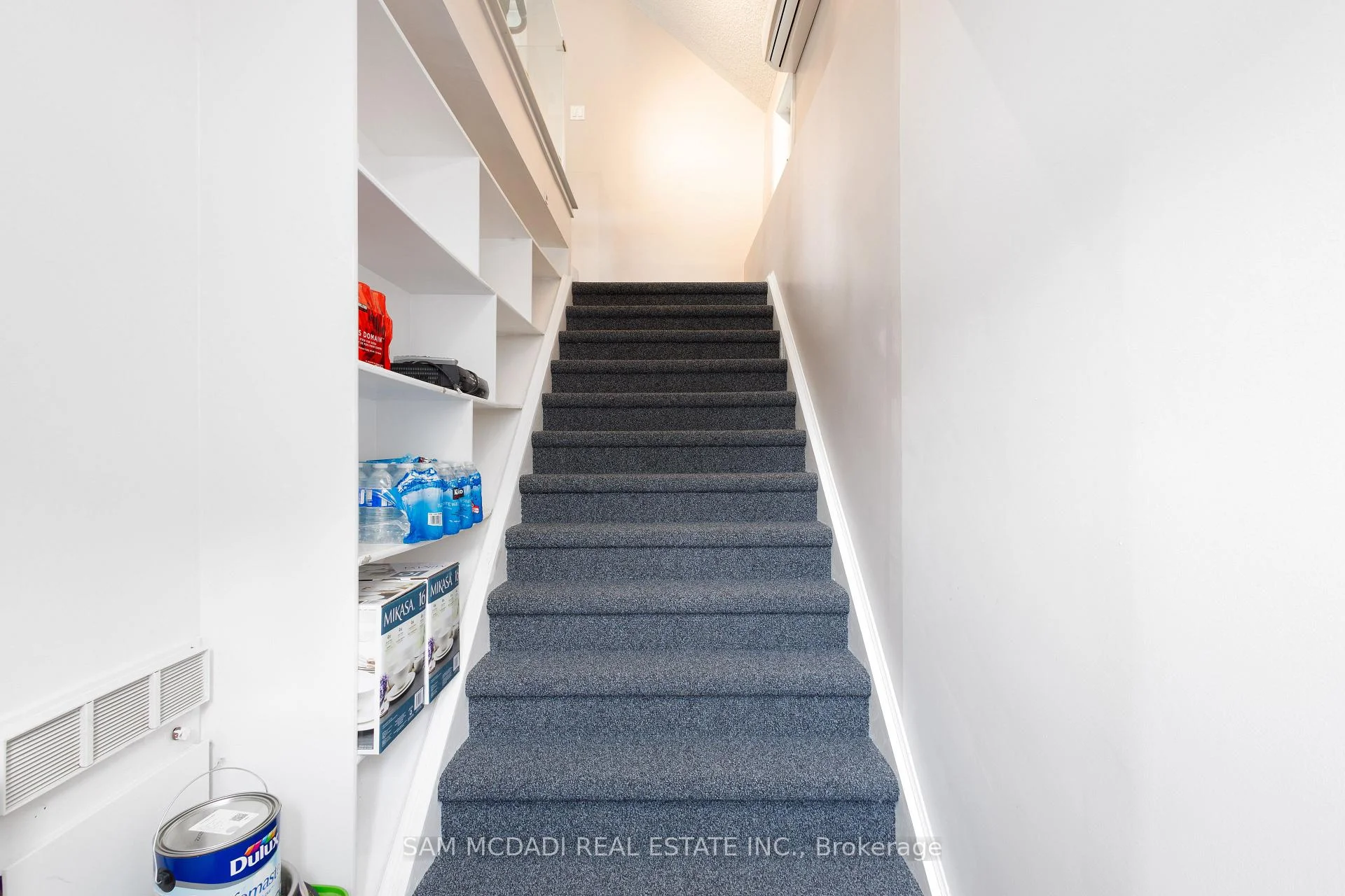 Photo 8 of Unit Upper, 14011 Trafalgar Road, Halton Hills, Rural Halton Hills — HOMEH