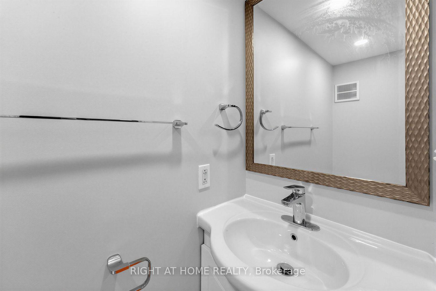Photo 8 of Unit 31, 80 Strathaven Drive, Mississauga, Hurontario — HOMEH