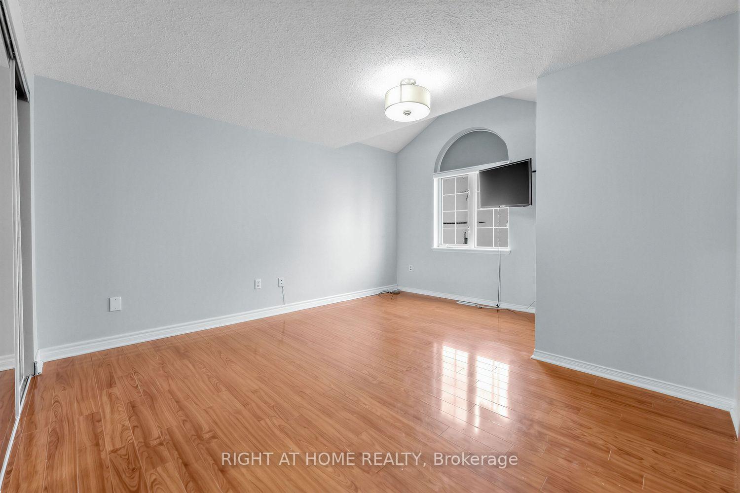 Photo 18 of Unit 31, 80 Strathaven Drive, Mississauga, Hurontario — HOMEH