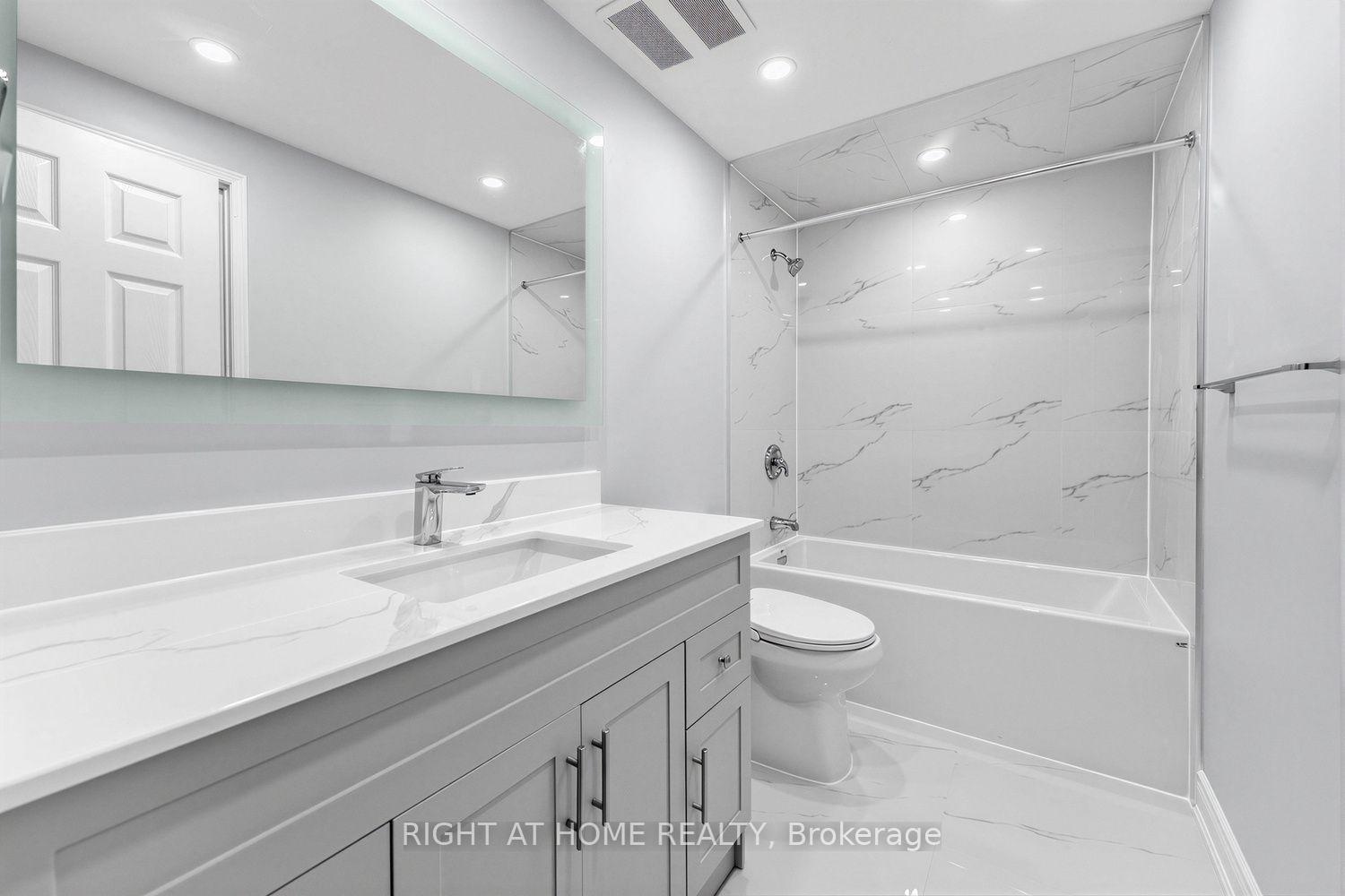Photo 21 of Unit 31, 80 Strathaven Drive, Mississauga, Hurontario — HOMEH
