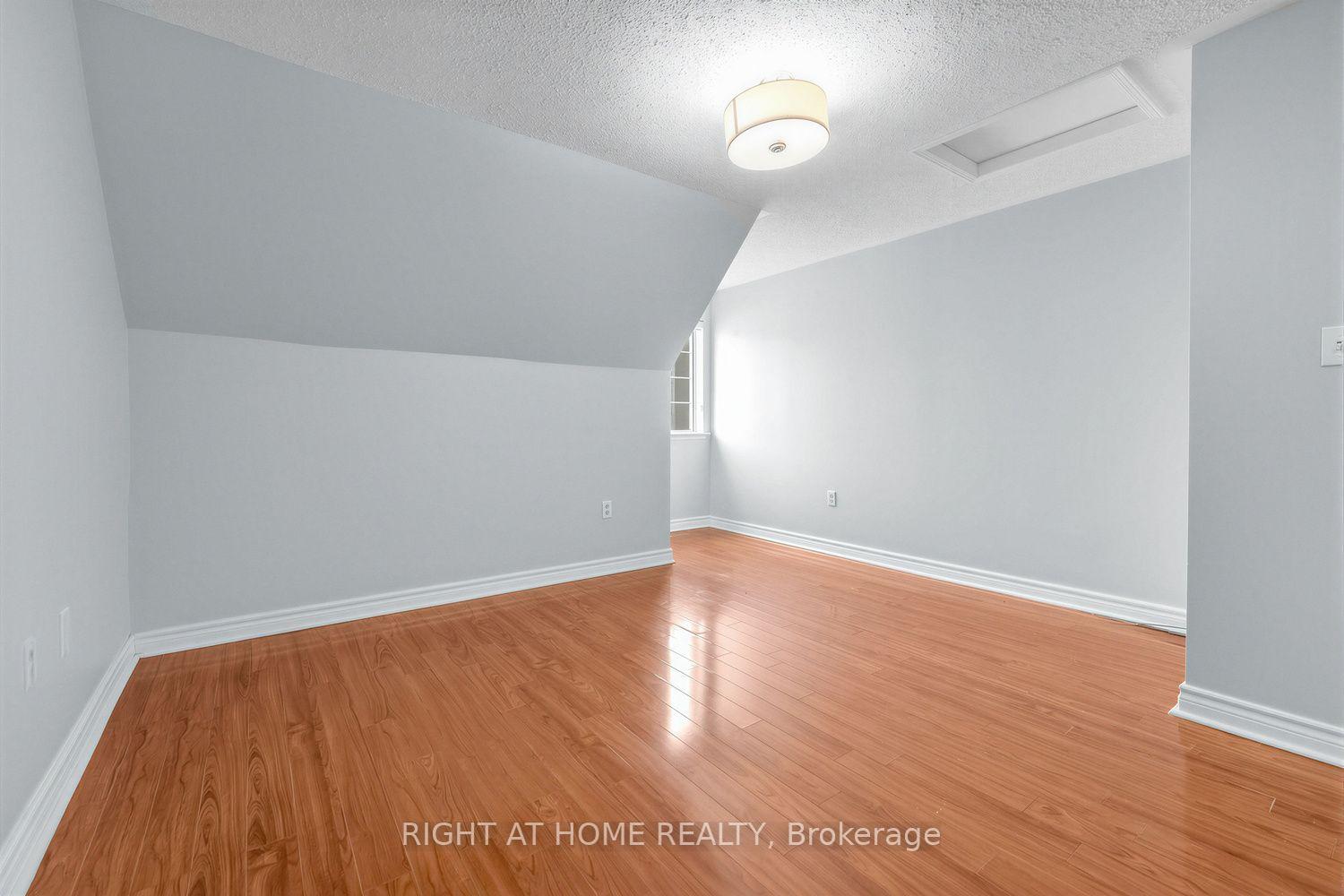 Photo 23 of Unit 31, 80 Strathaven Drive, Mississauga, Hurontario — HOMEH