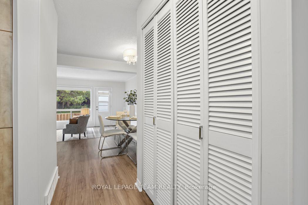 Photo 4 of 6801 Bilberry Drive, Ottawa, Convent Glen North — HOMEH
