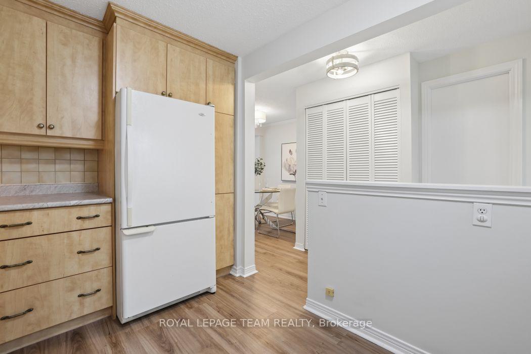 Photo 9 of 6801 Bilberry Drive, Ottawa, Convent Glen North — HOMEH