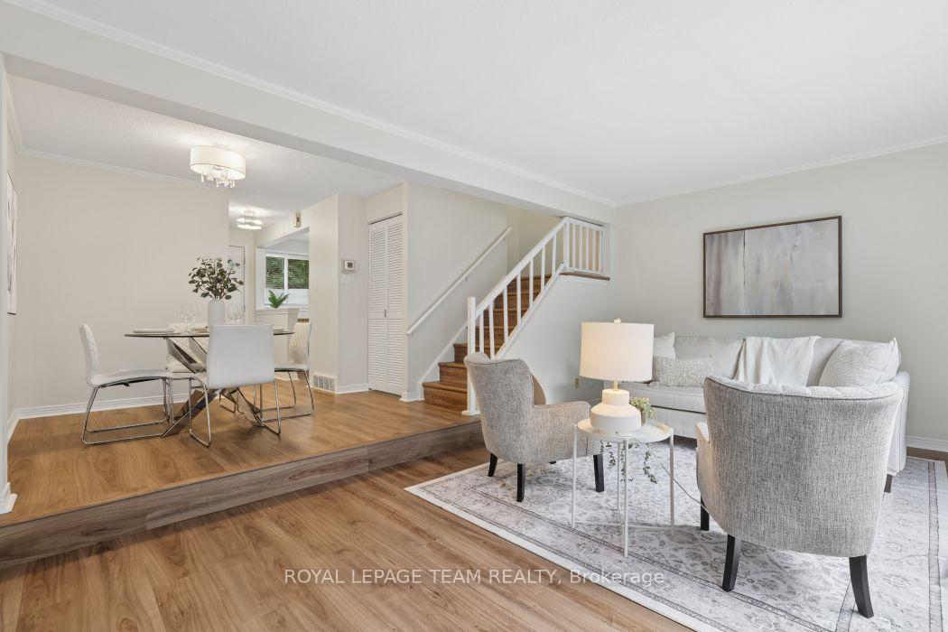 Photo 15 of 6801 Bilberry Drive, Ottawa, Convent Glen North — HOMEH