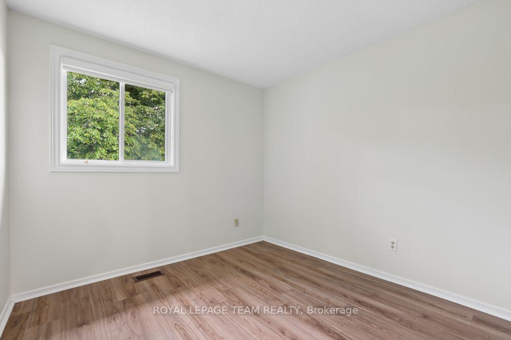 Photo 25 of 6801 Bilberry Drive, Ottawa, Convent Glen North — HOMEH