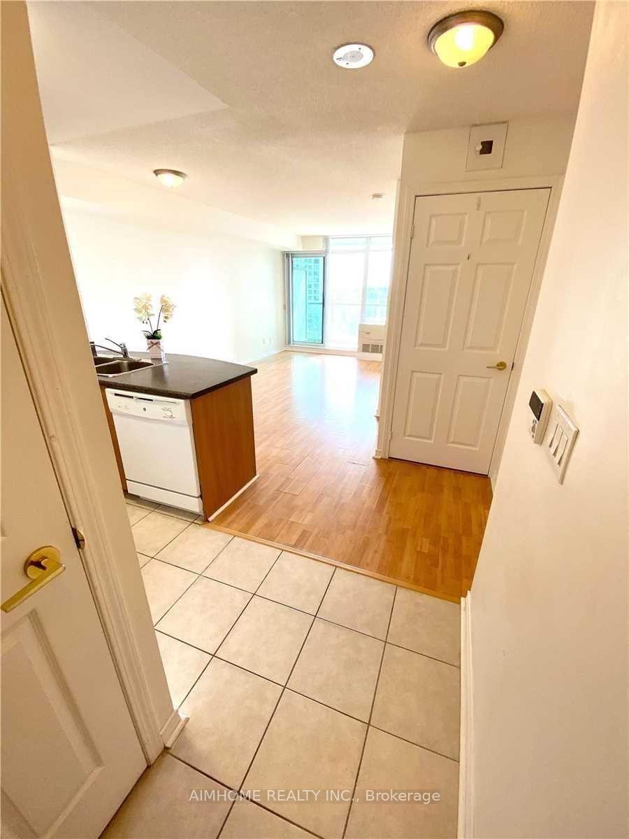 Photo 7 of Unit 607, 5500 Yonge Street, North York, Willowdale West — HOMEH