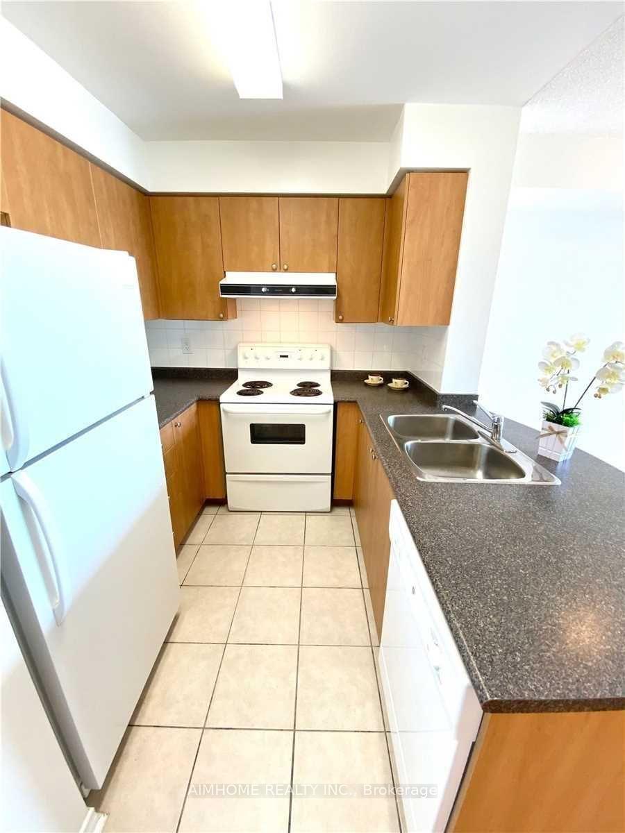 Photo 11 of Unit 607, 5500 Yonge Street, North York, Willowdale West — HOMEH