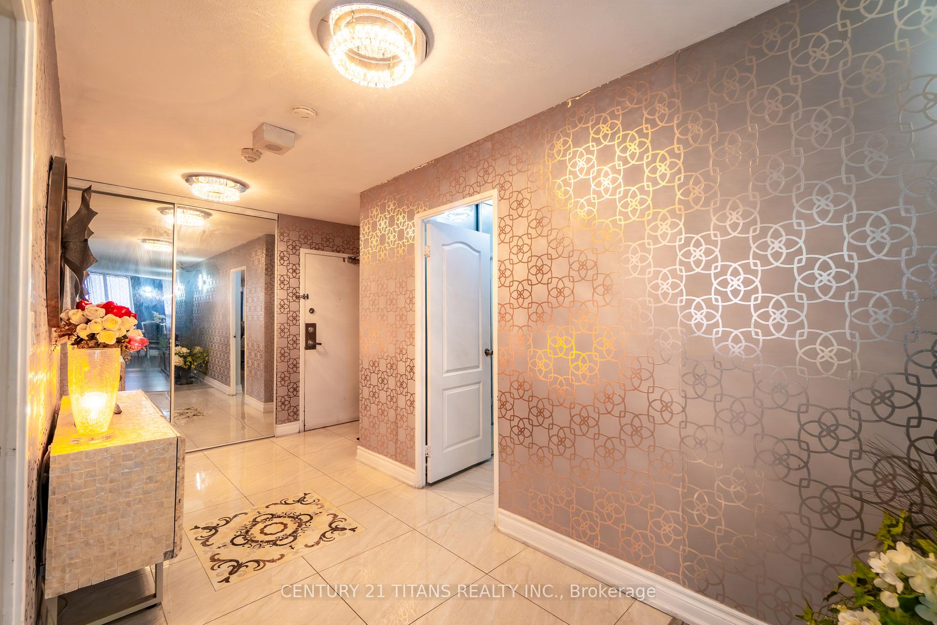 Photo 4 of Unit 3001, 3 Massey Square, Toronto, Crescent Town — HOMEH