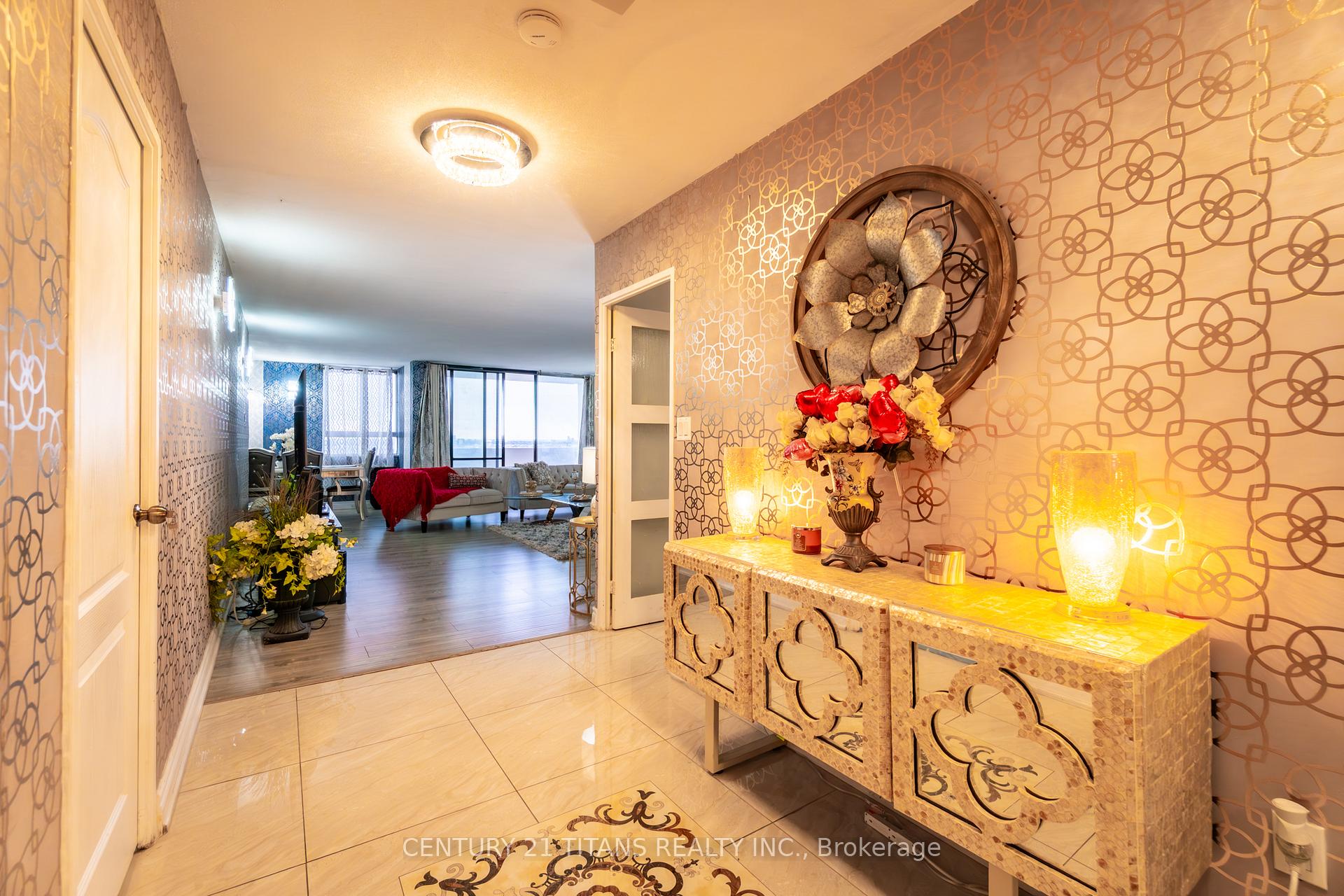 Photo 5 of Unit 3001, 3 Massey Square, Toronto, Crescent Town — HOMEH