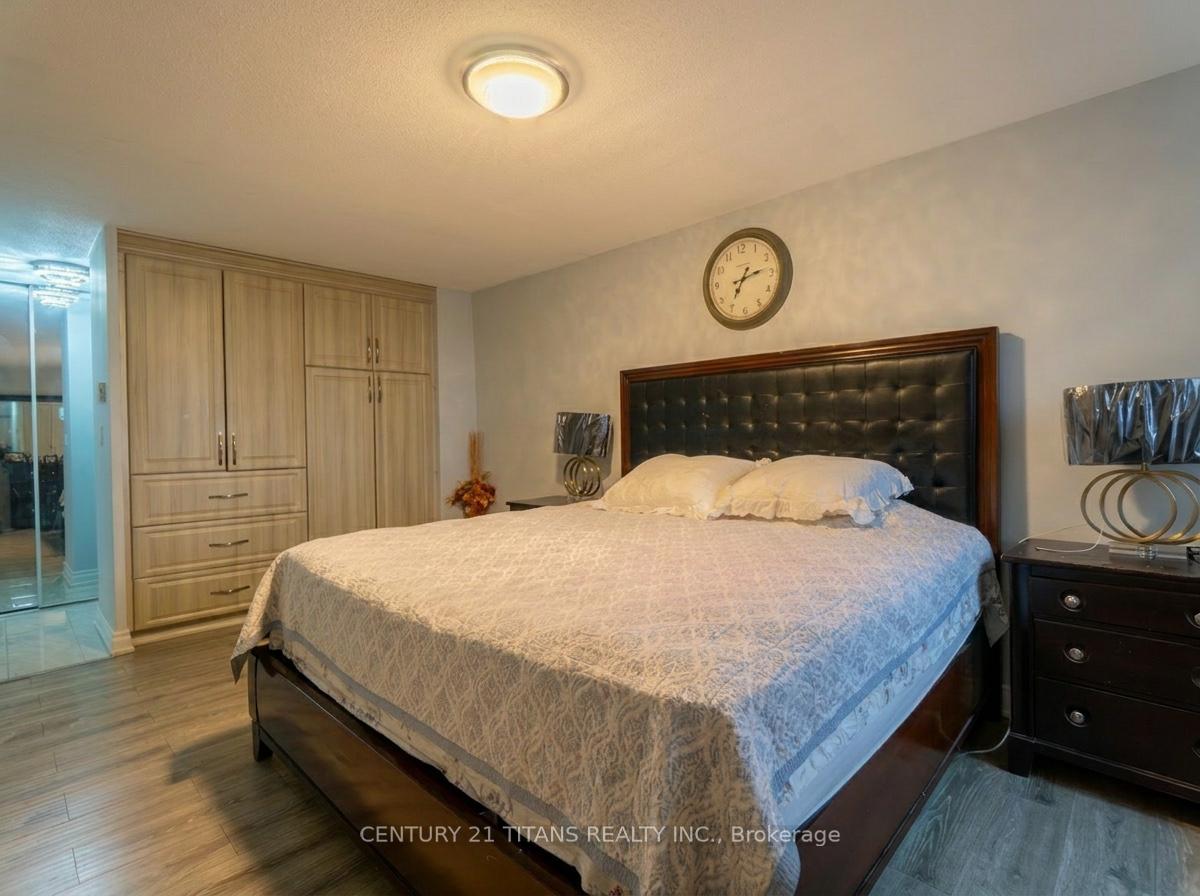 Photo 9 of Unit 3001, 3 Massey Square, Toronto, Crescent Town — HOMEH