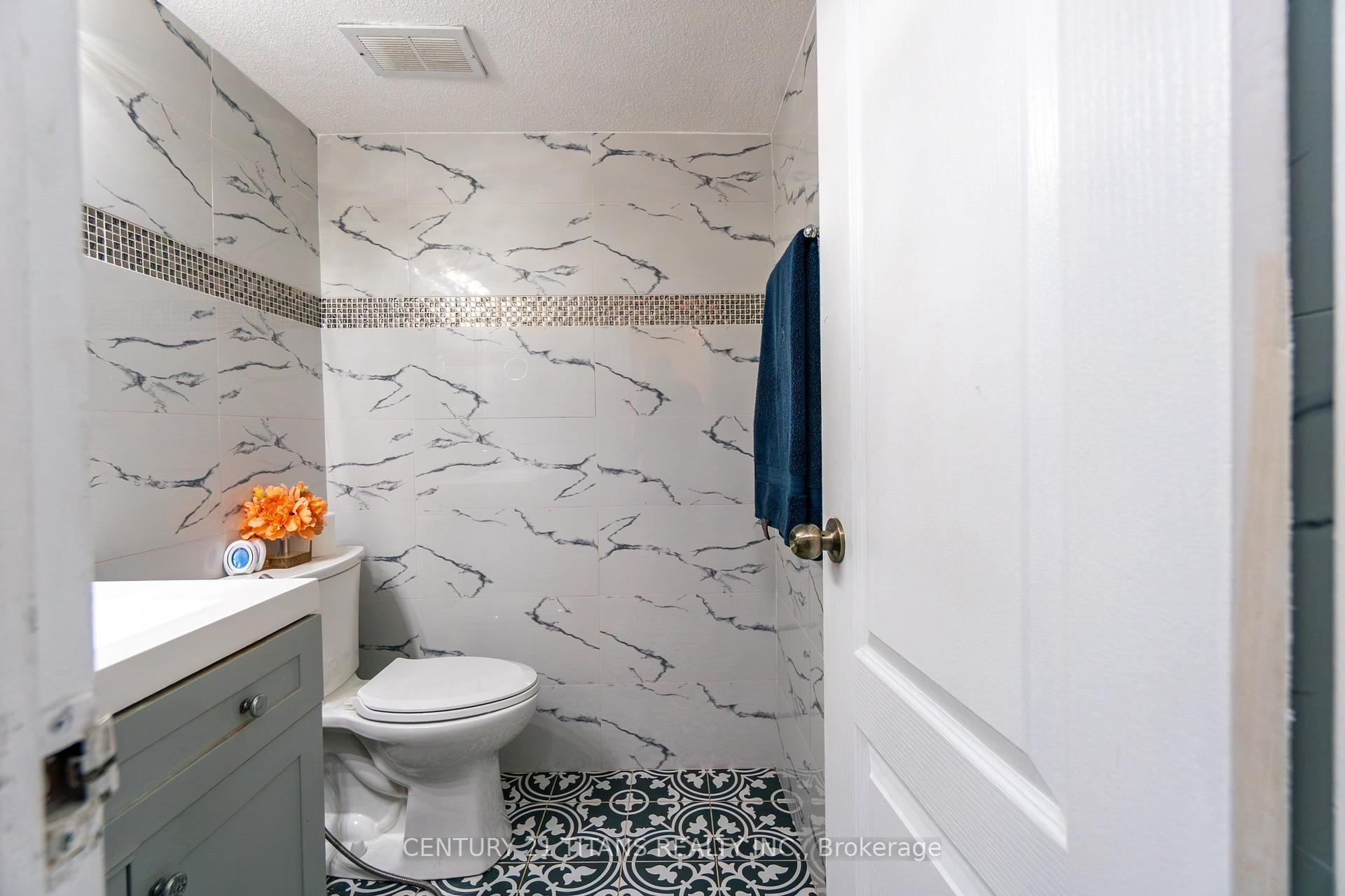 Photo 10 of Unit 3001, 3 Massey Square, Toronto, Crescent Town — HOMEH