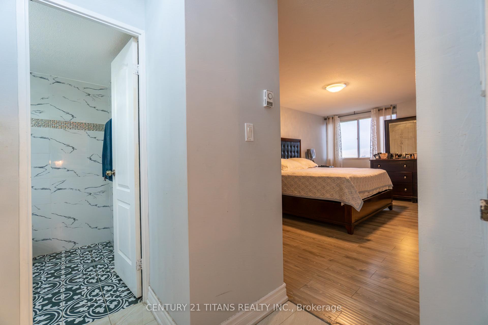 Photo 11 of Unit 3001, 3 Massey Square, Toronto, Crescent Town — HOMEH