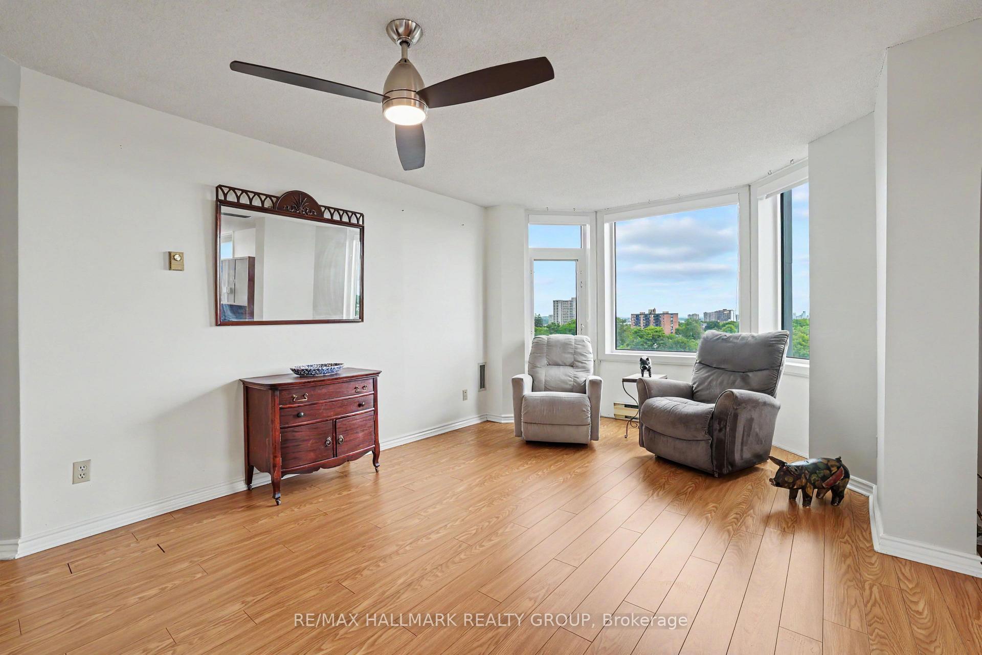 Photo 7 of Unit 915, 1025 Grenon Avenue, Ottawa, Fairfield Heights — HOMEH
