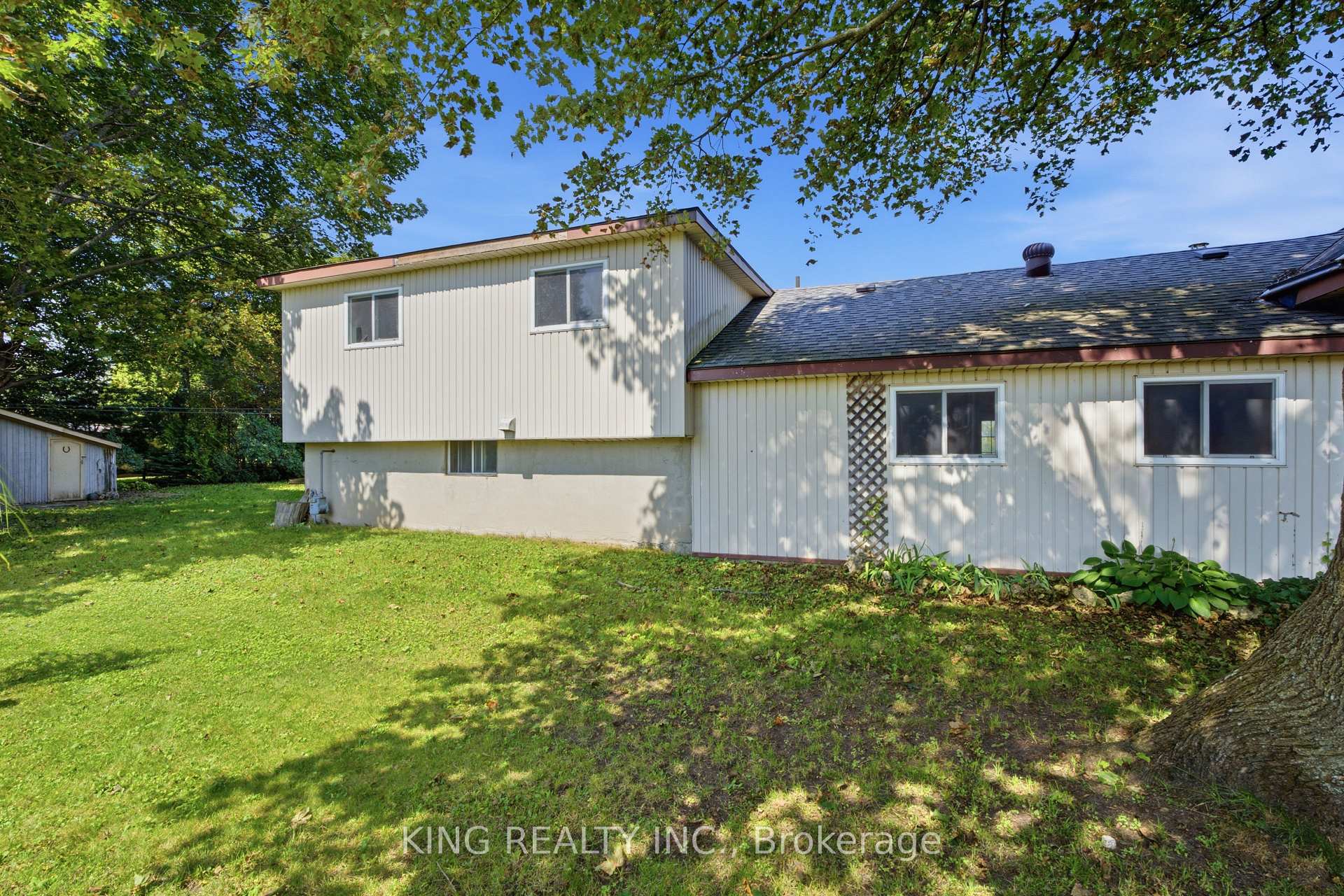 Photo 5 of 494 Isaac Street, South Bruce Peninsula — HOMEH