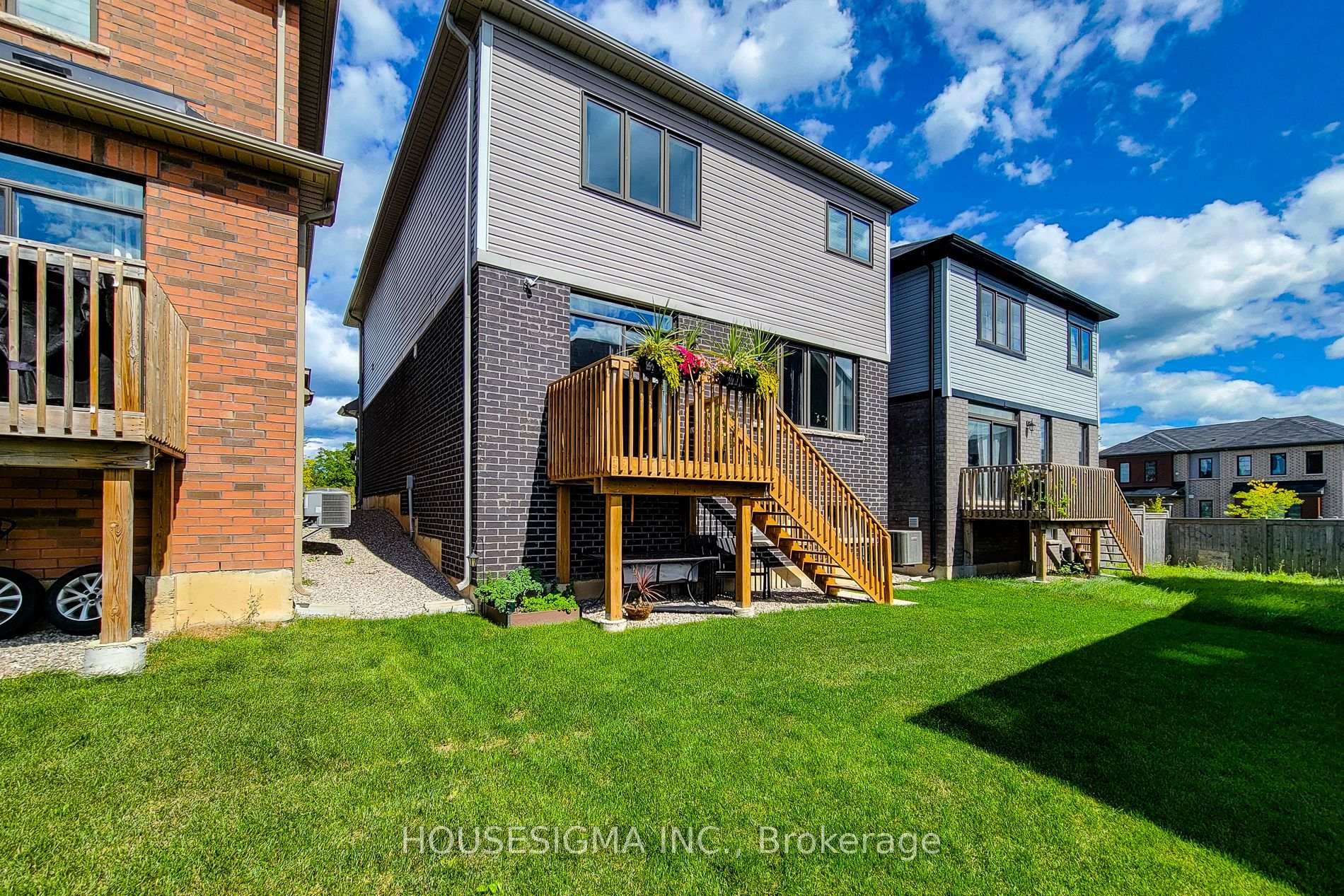 Photo 43 of 92 Sundin Drive, Haldimand — HOMEH