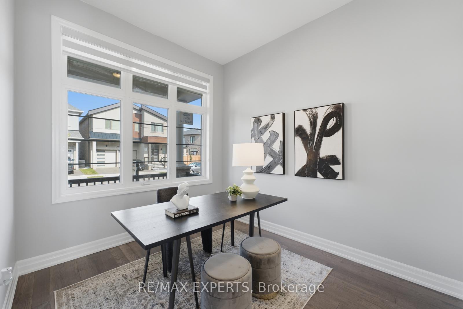 Photo 7 of 1296 Aymond Crescent W, Oakville, Joshua Meadows — HOMEH