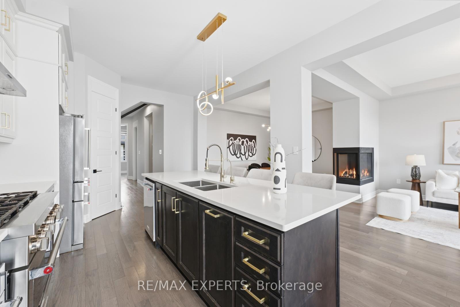 Photo 14 of 1296 Aymond Crescent W, Oakville, Joshua Meadows — HOMEH