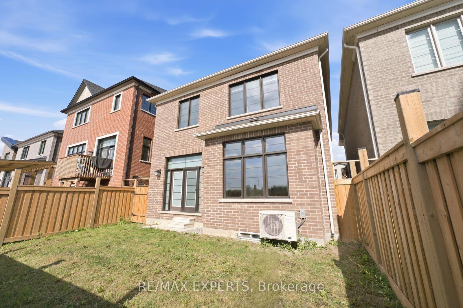 Photo 42 of 1296 Aymond Crescent W, Oakville, Joshua Meadows — HOMEH