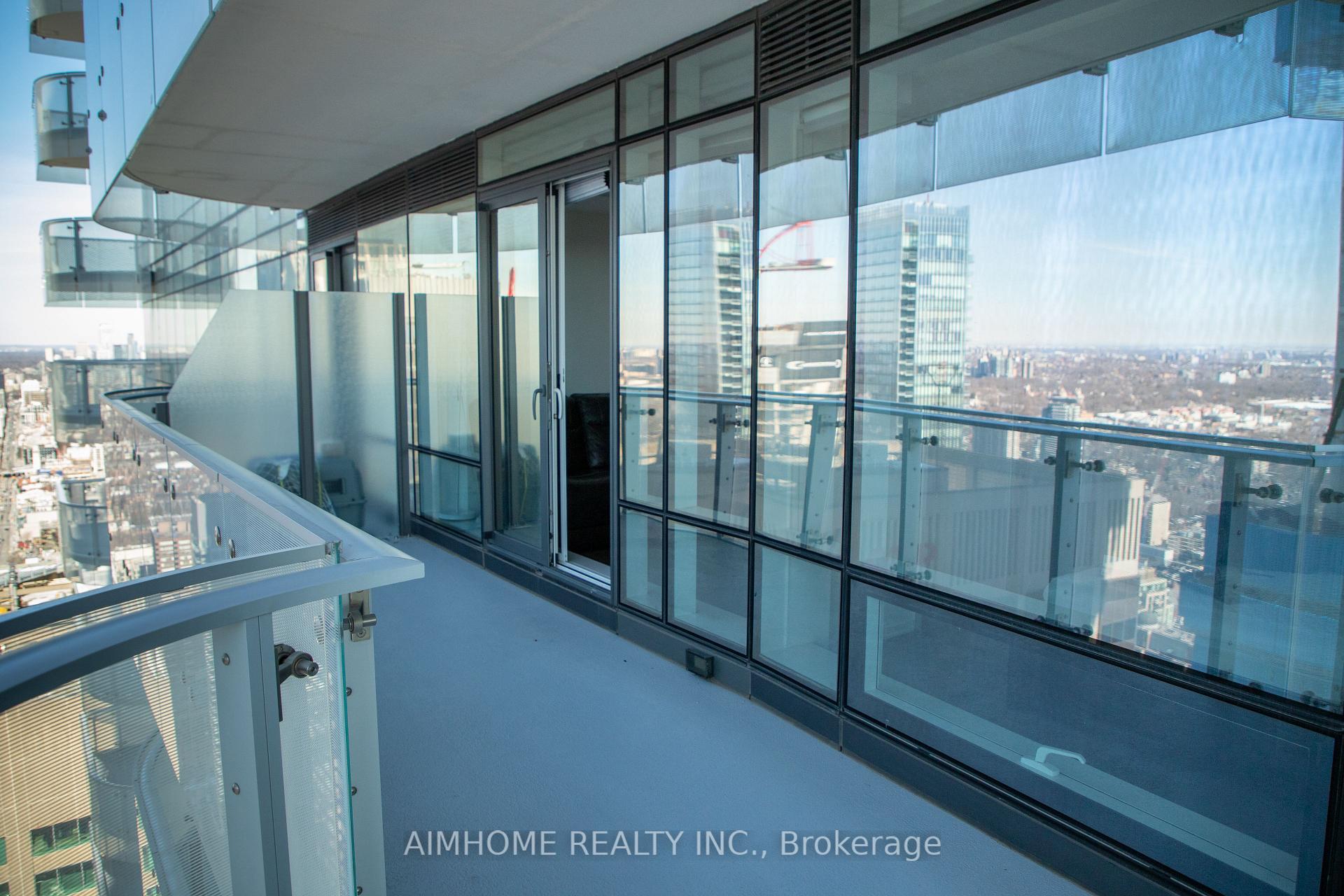 Photo 3 of Unit 4907, 1 Bloor Street E, Toronto, Church-Yonge Corridor — HOMEH