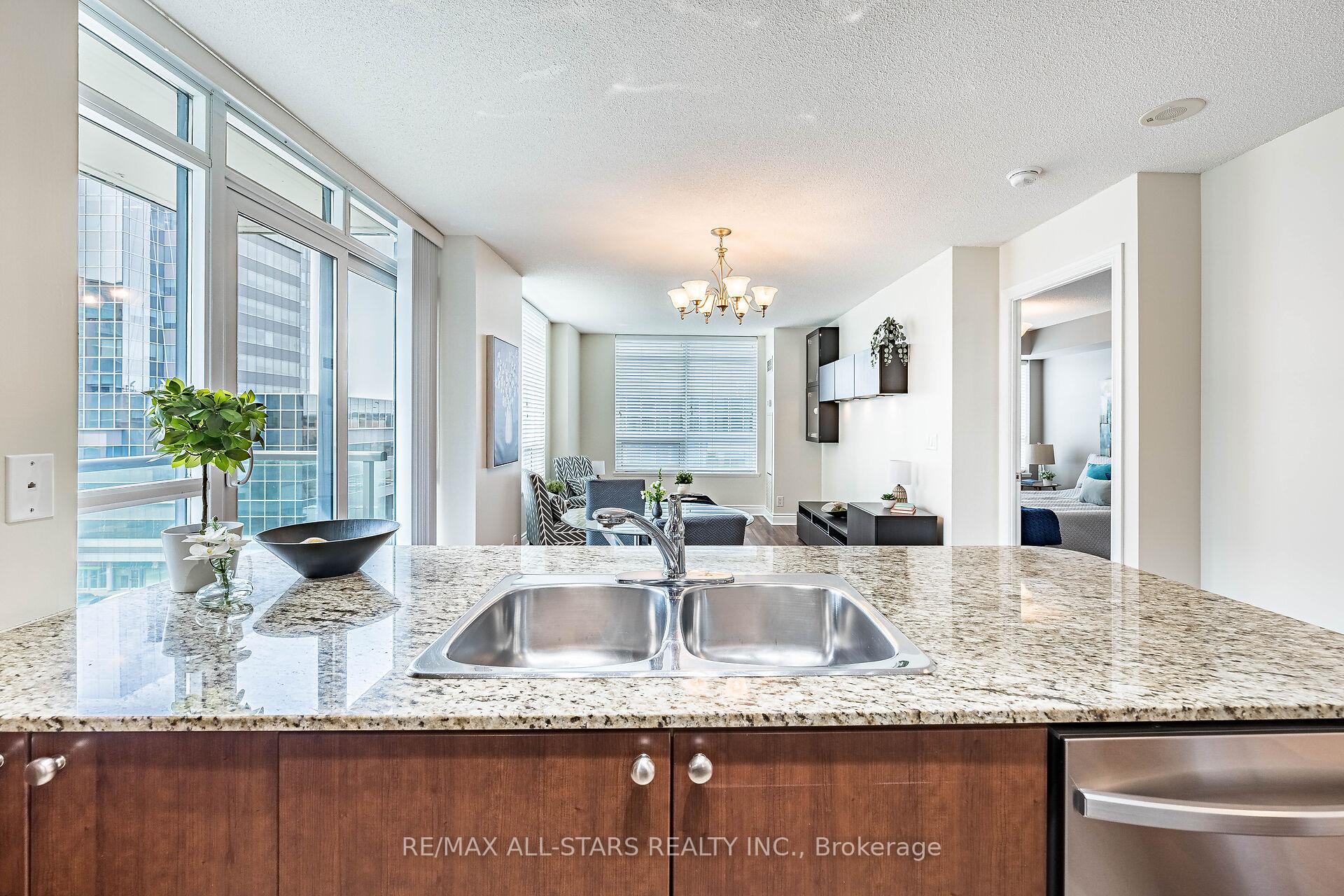 Photo 13 of Unit 806, 32 Clegg Road, Markham, Unionville — HOMEH