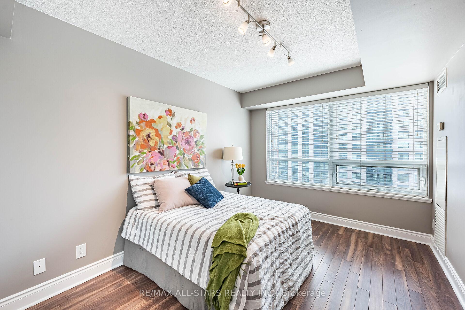 Photo 28 of Unit 806, 32 Clegg Road, Markham, Unionville — HOMEH