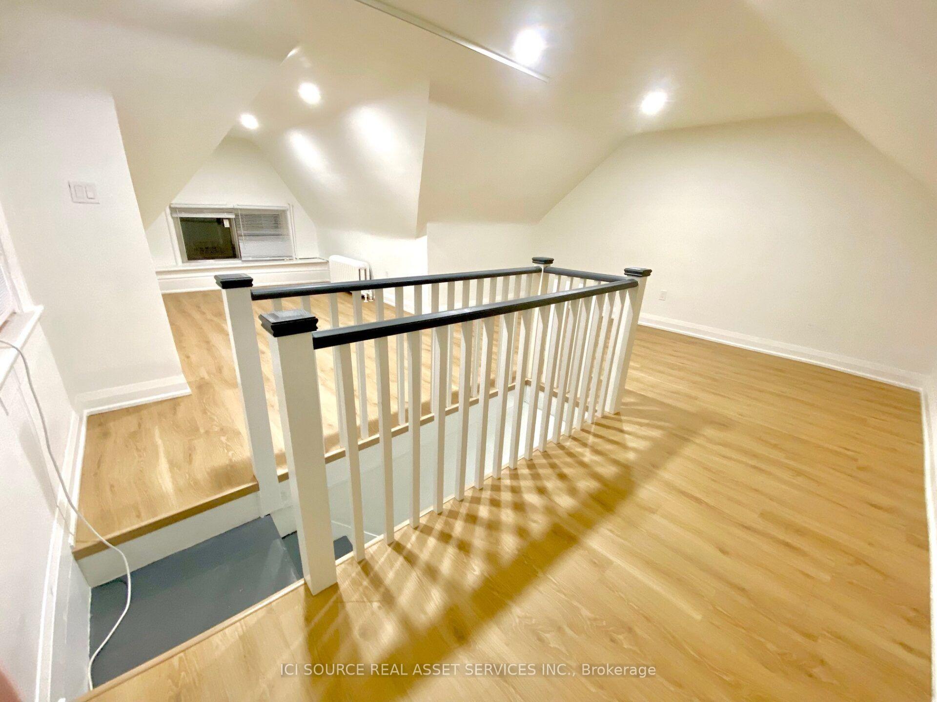 Photo 8 of Unit 2, 146 Brunswick Avenue, Toronto, University — HOMEH