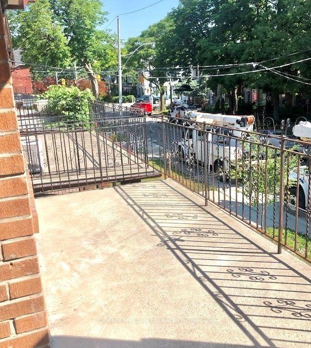 Photo 9 of Unit 2, 146 Brunswick Avenue, Toronto, University — HOMEH