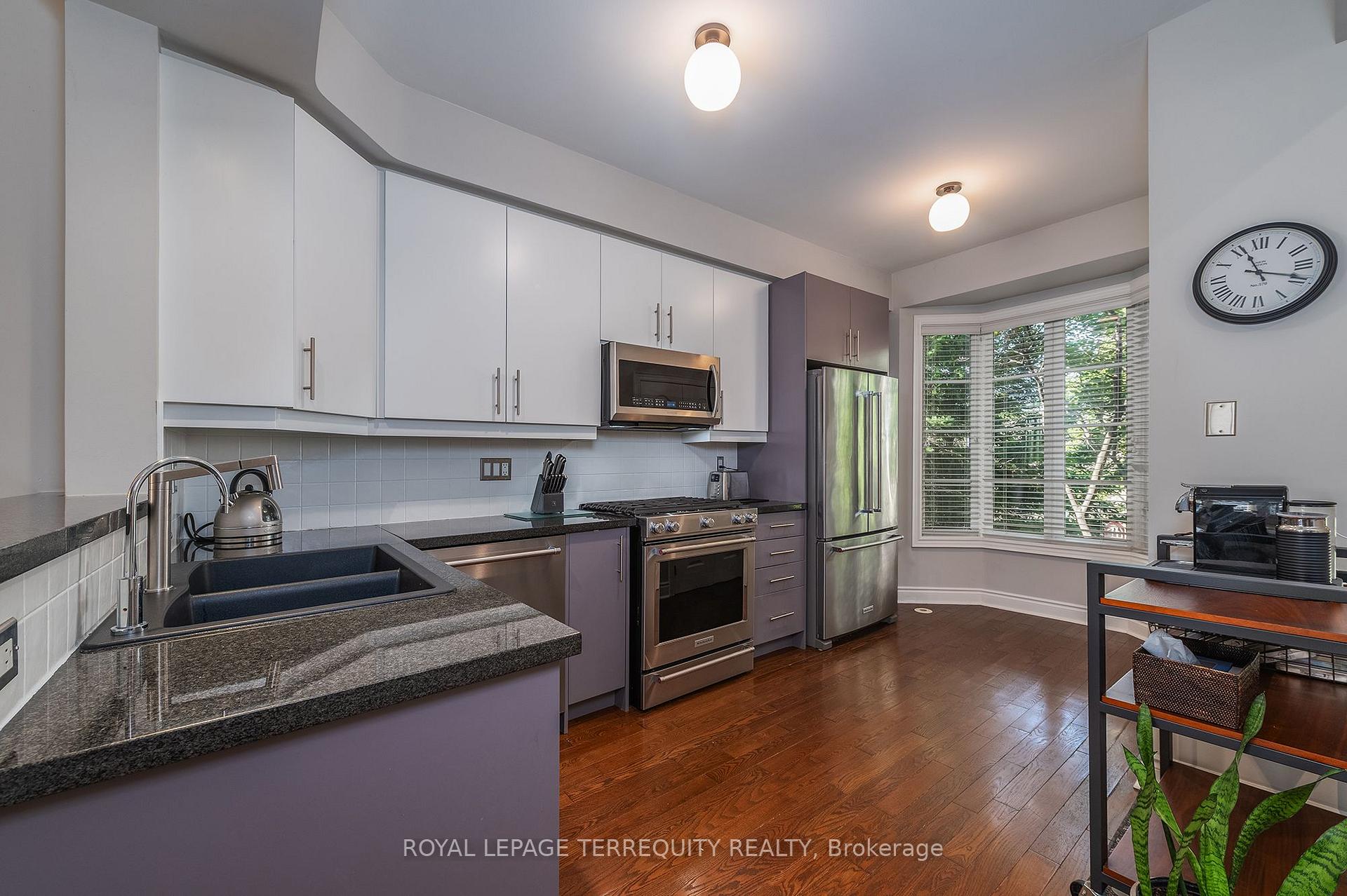 Photo 5 of Unit 9, 265 Van Dusen Boulevard, Etobicoke, Islington-City Centre West — HOMEH