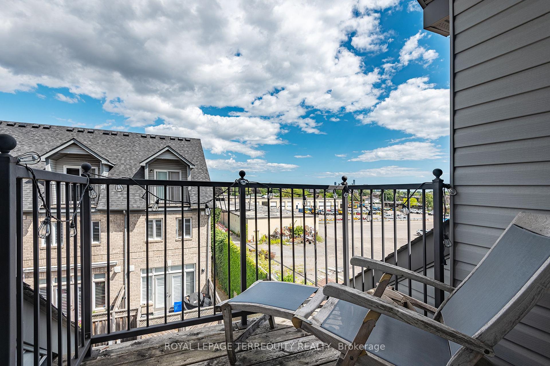 Photo 23 of Unit 9, 265 Van Dusen Boulevard, Etobicoke, Islington-City Centre West — HOMEH