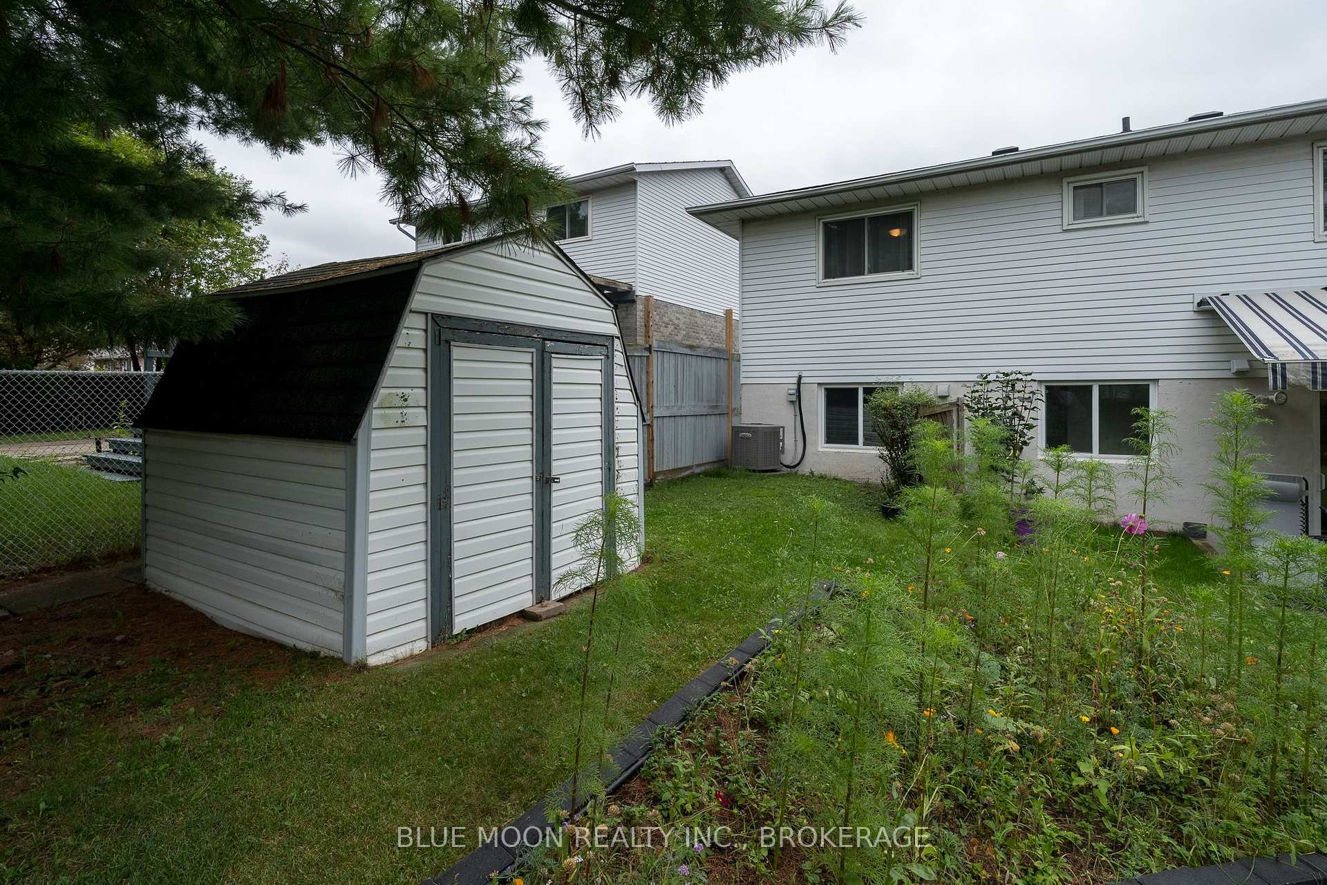 Photo 42 of 195 Splinter Court, Kingston, East Gardiners Rd — HOMEH